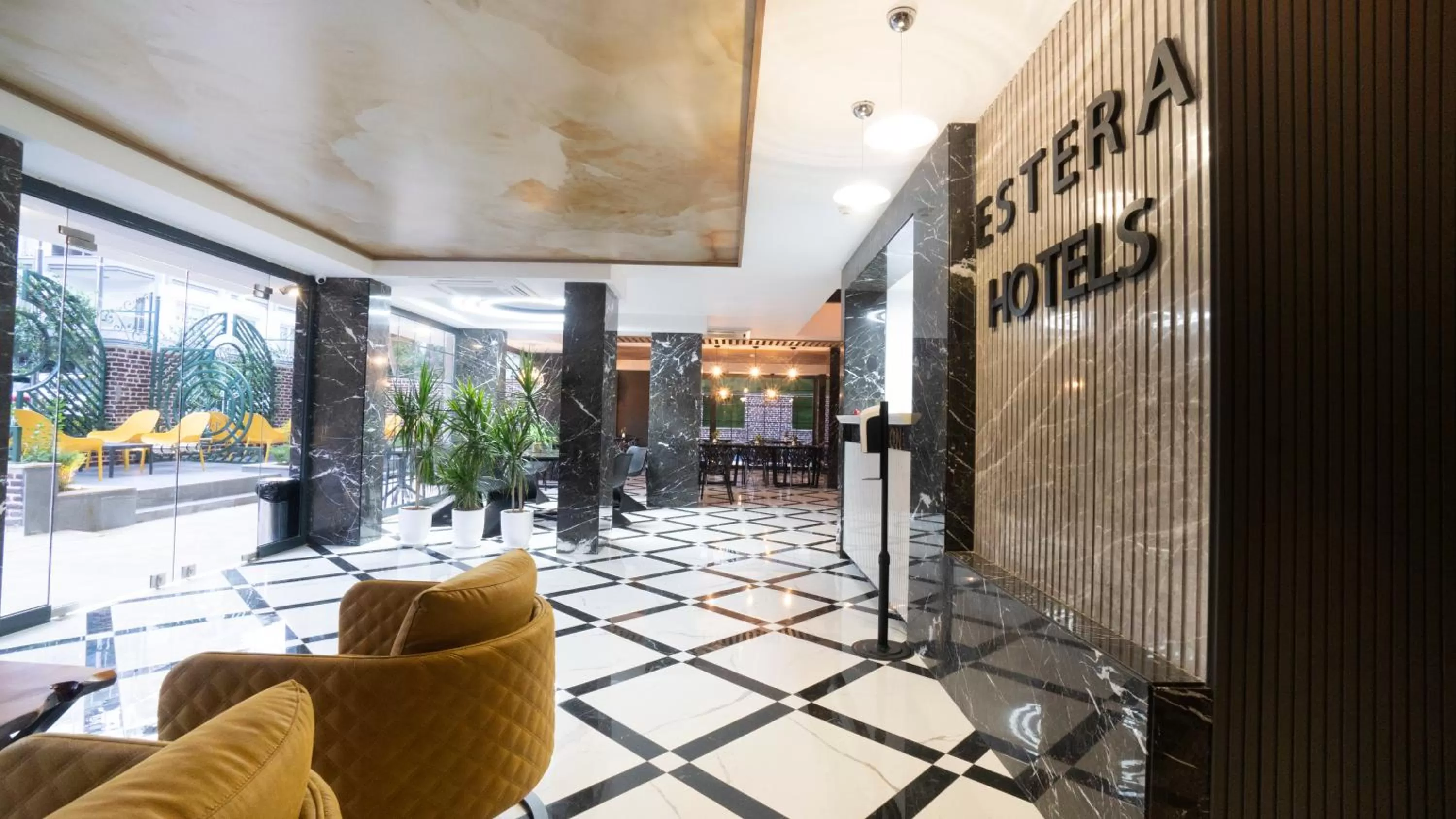 Lobby or reception in Estera Hotel Silent