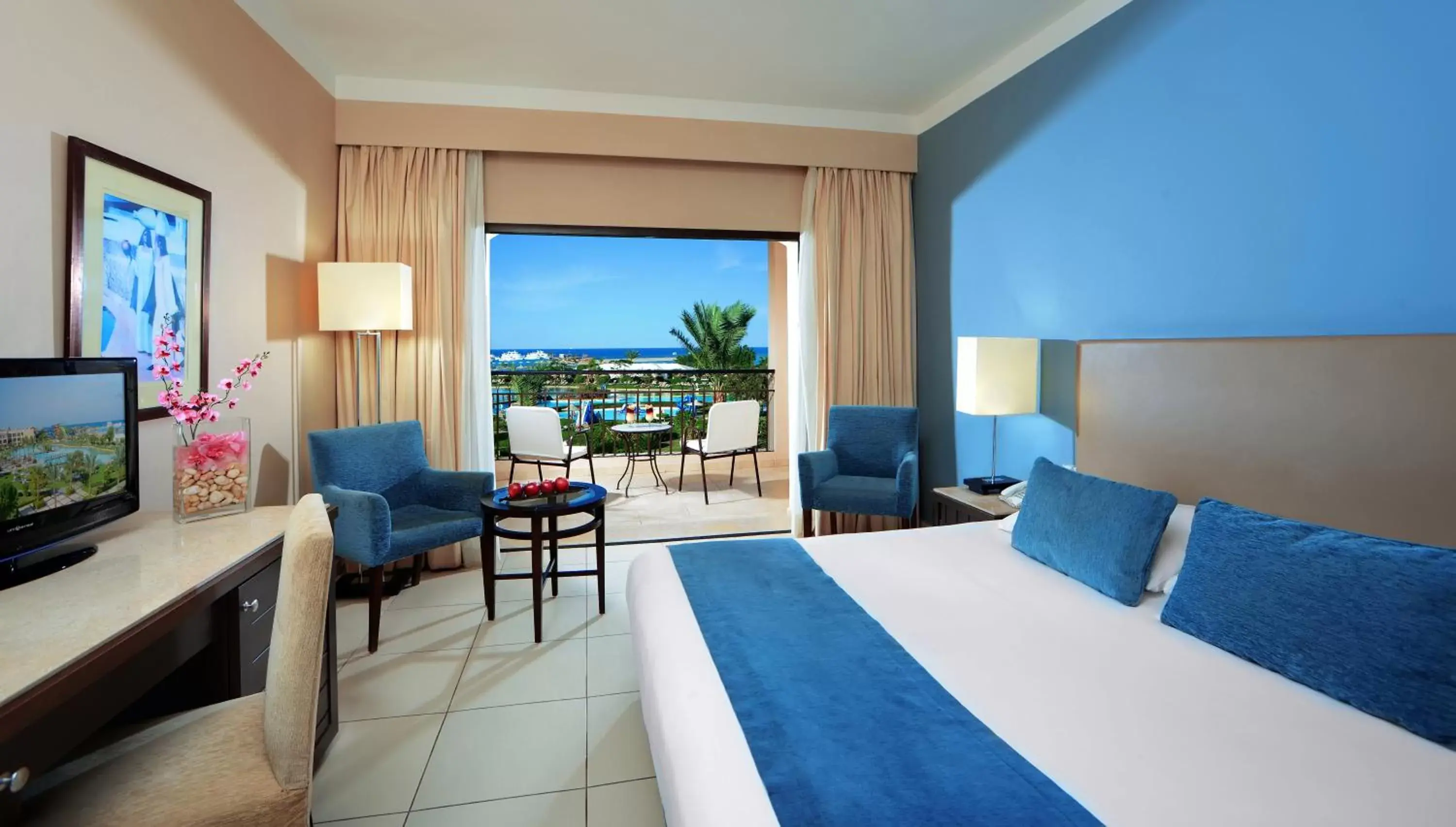 Bedroom in Jaz Aquamarine Resort