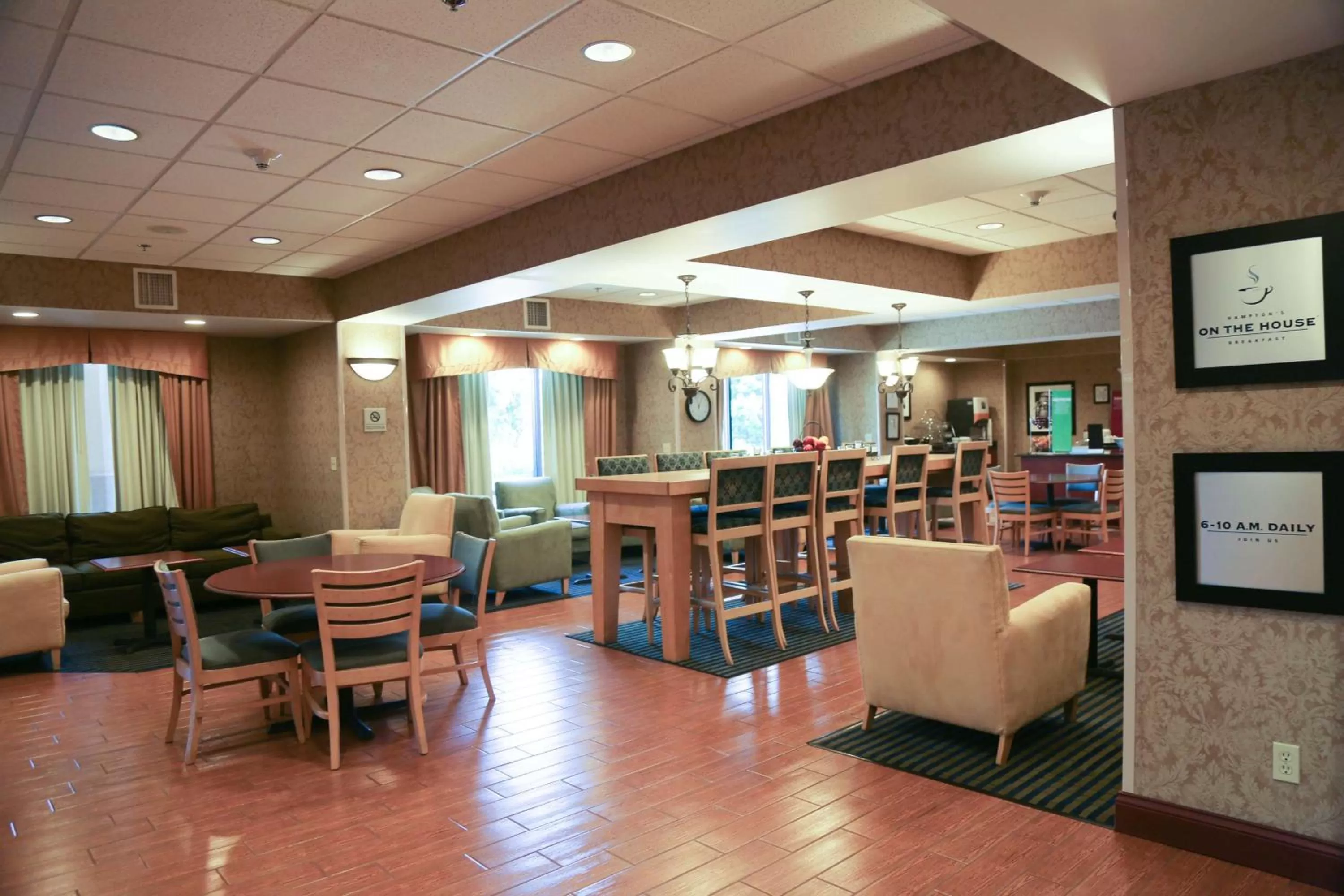 Lobby or reception in Hampton Inn Morehead