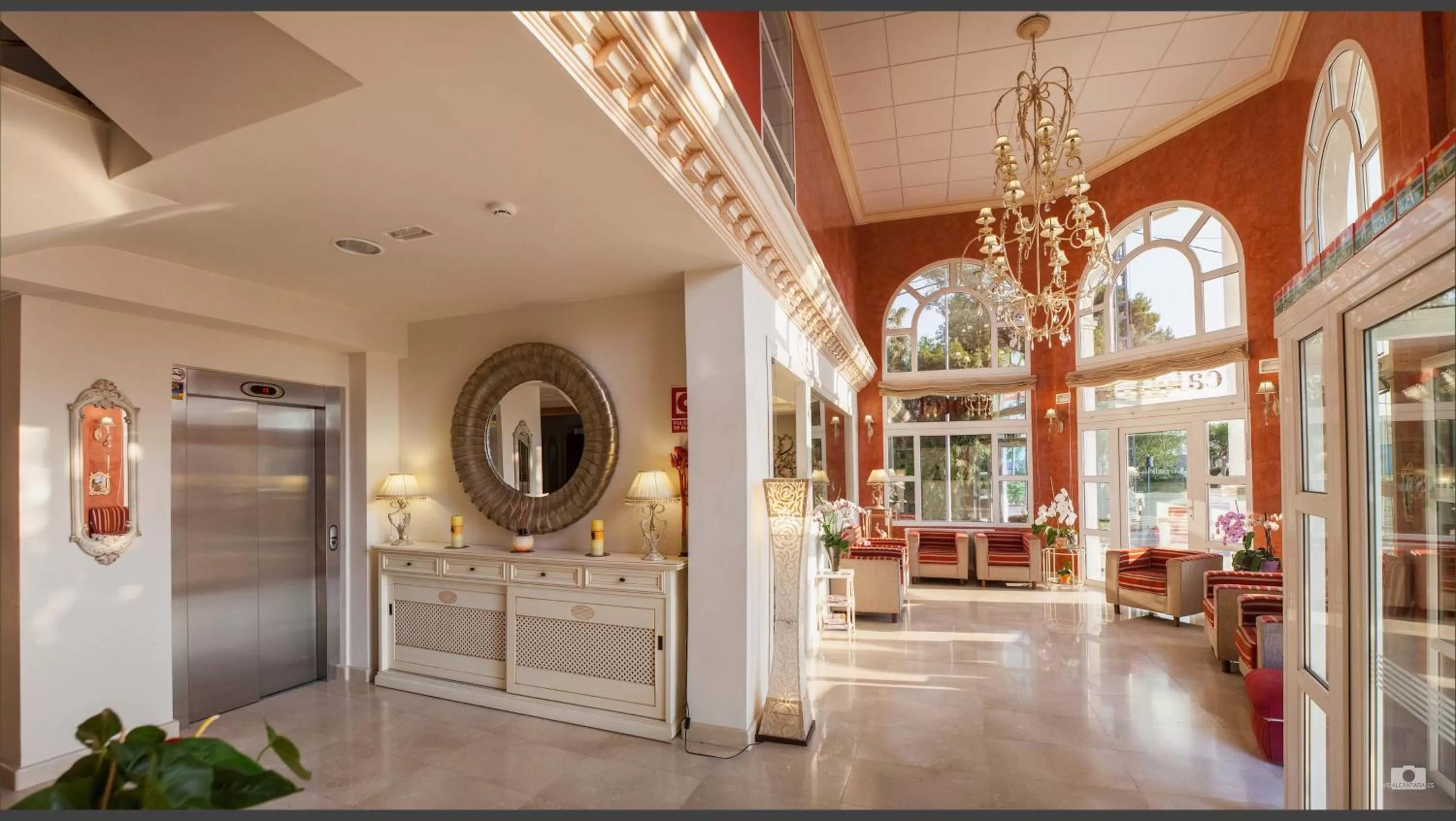 Lobby or reception in Hotel Versalles