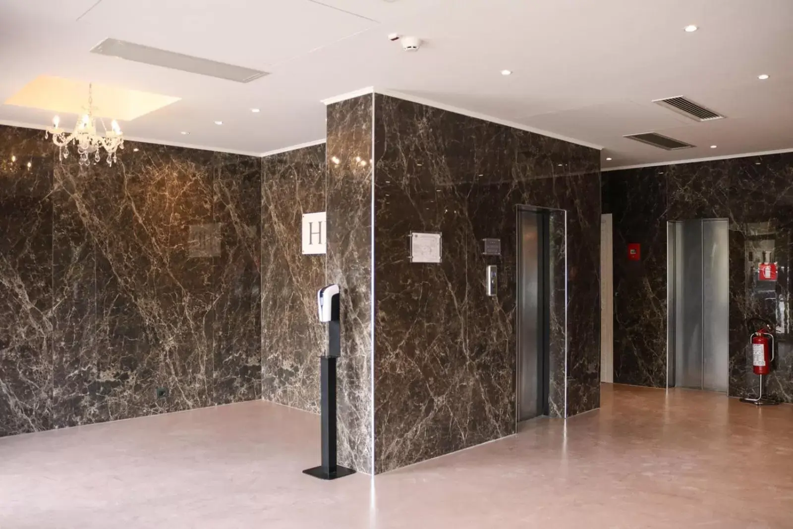 Bathroom in Hotel Donatello