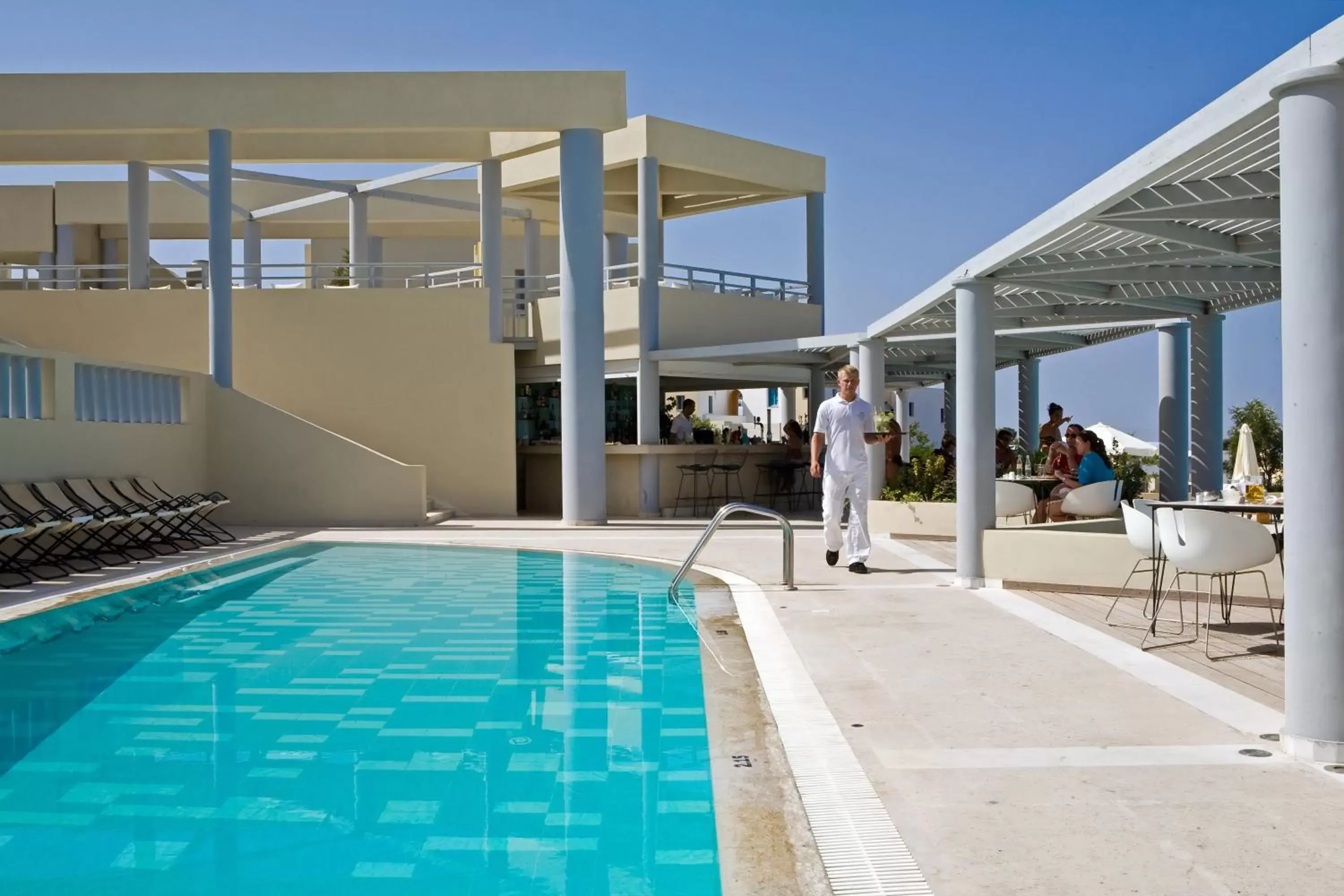 Lounge or bar, Swimming Pool in The Majestic Hotel