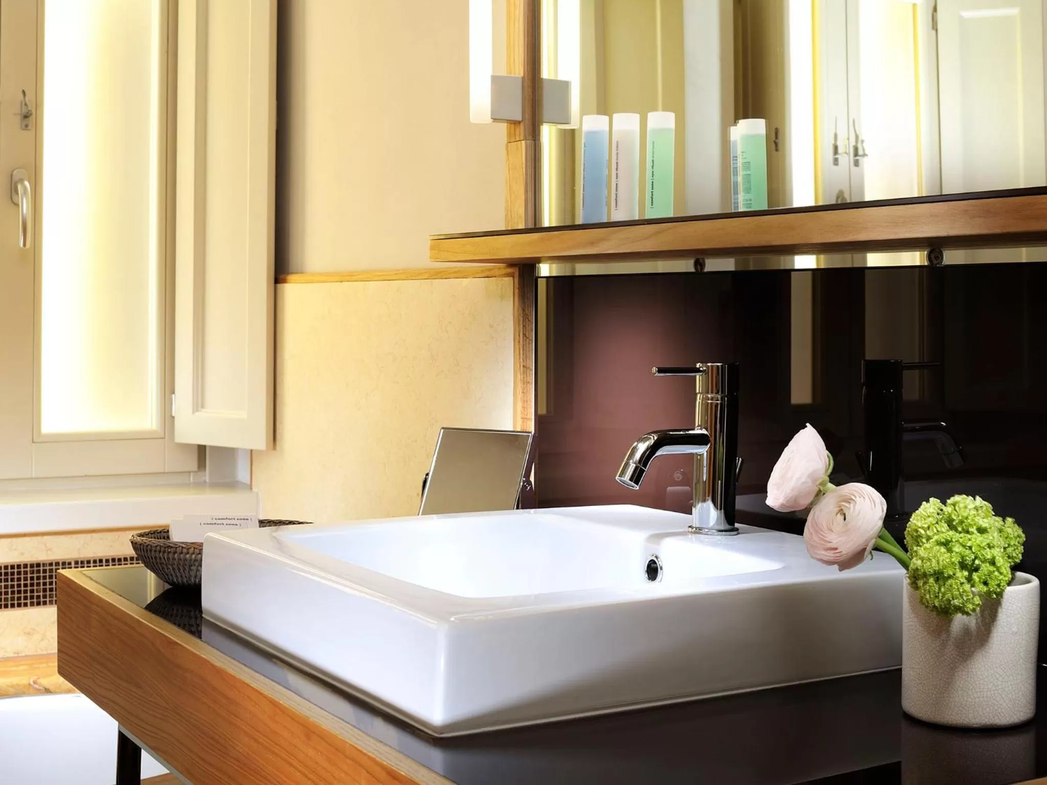 Bathroom in Mario De' Fiori 37