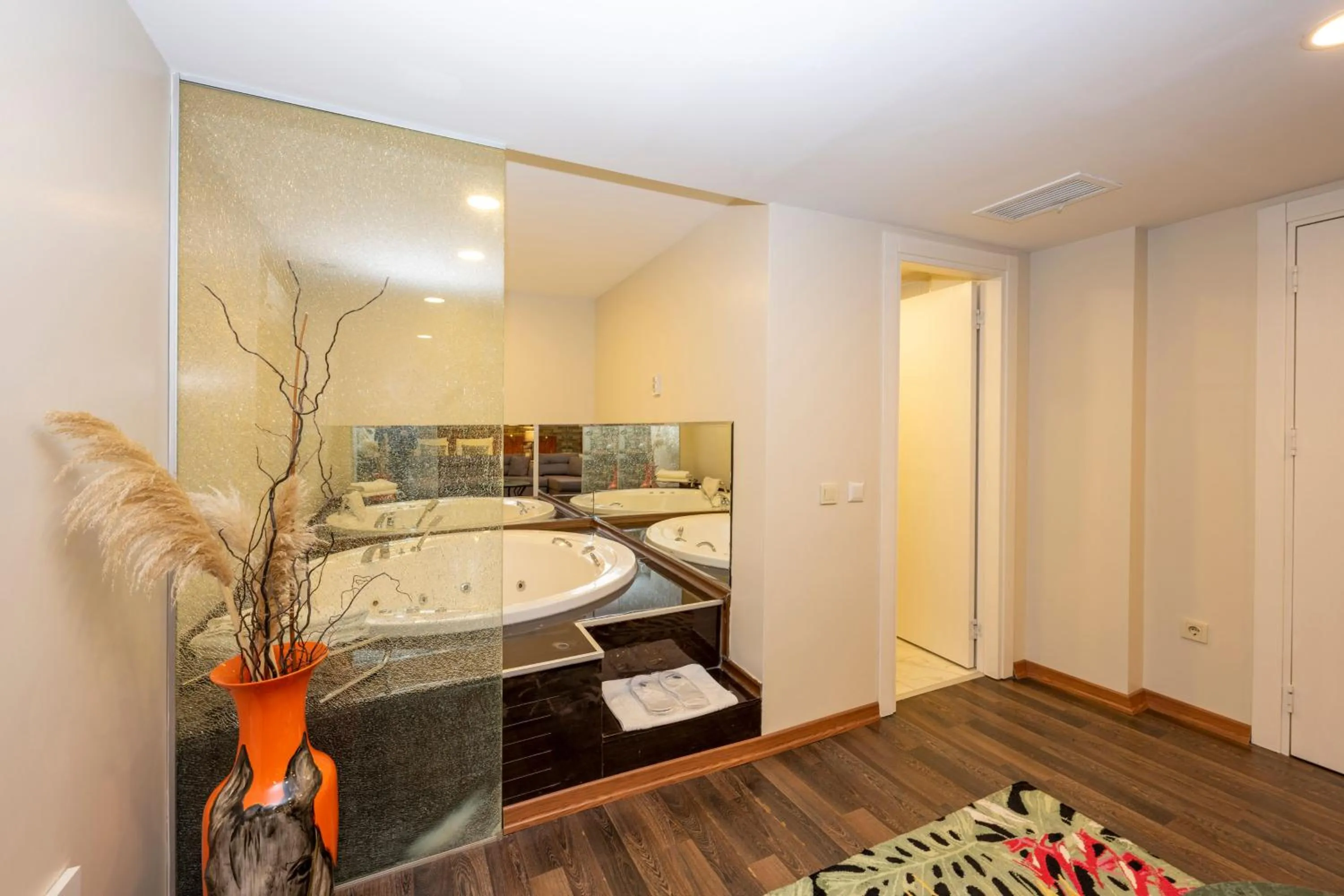 Junior Suite with Hot Tub in The Marions Suite istanbul Special Category Taksim