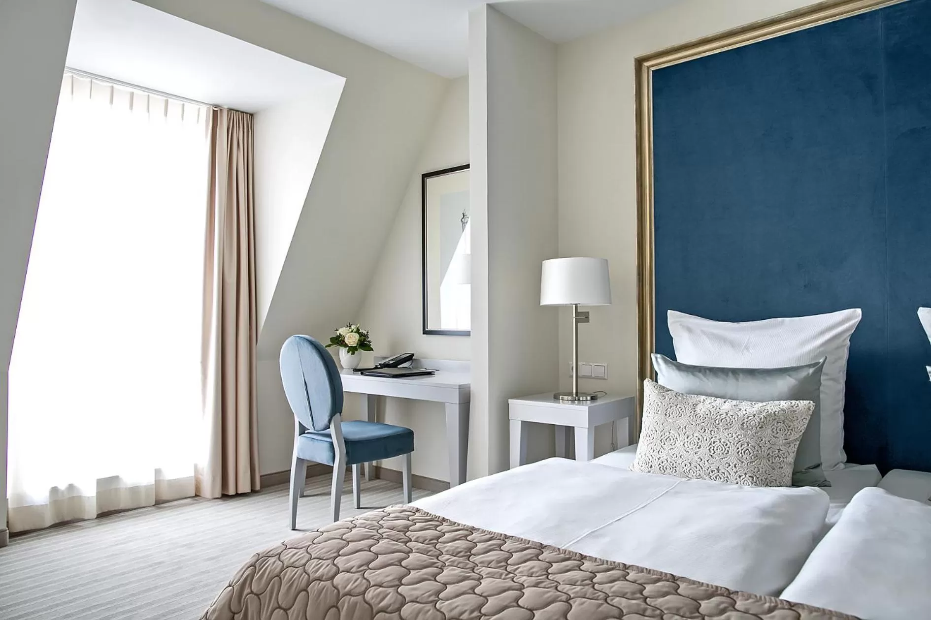 Bed in Dorint Parkhotel Meißen