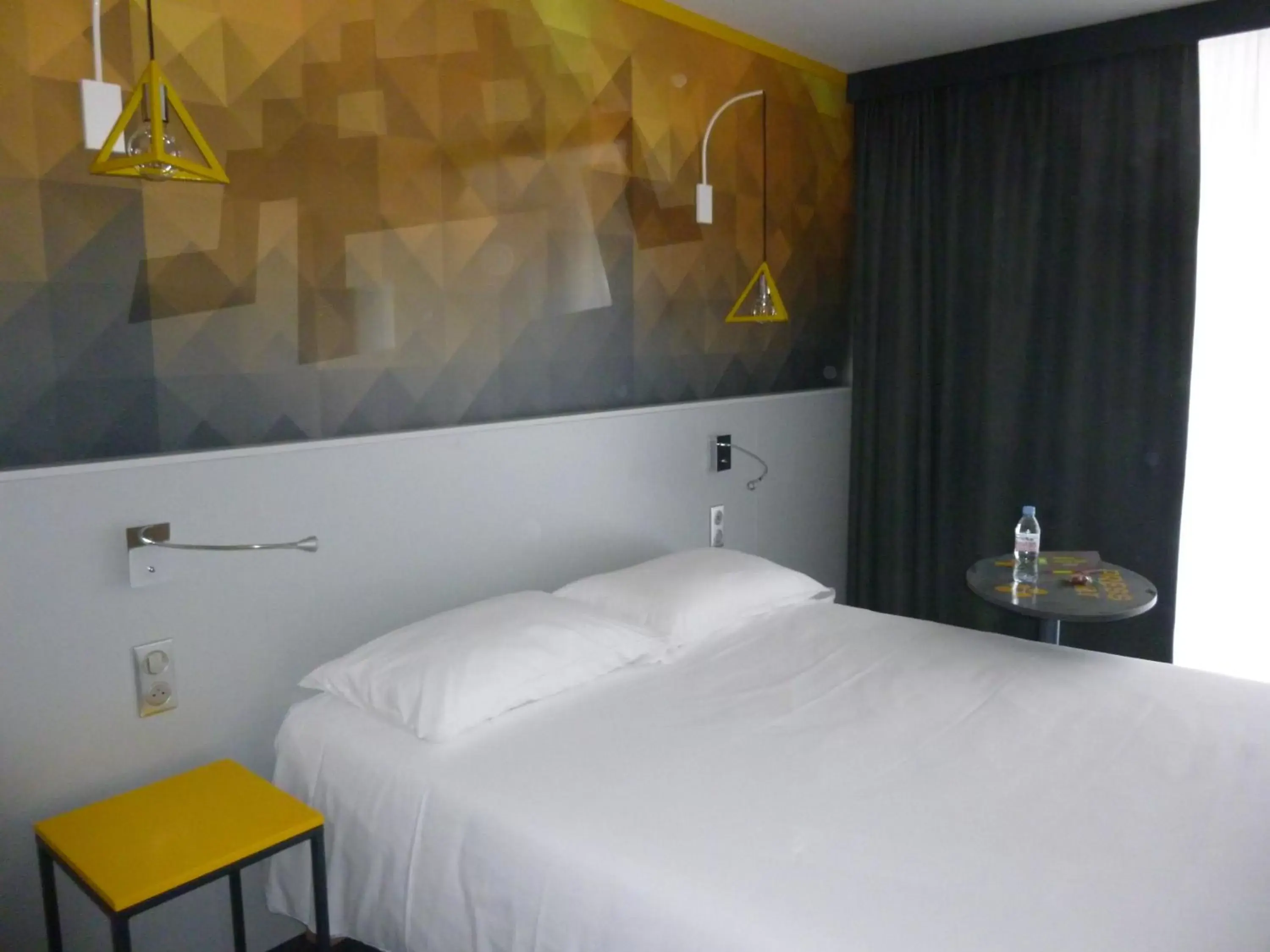 Photo of the whole room, Bed in ibis Styles Poitiers Nord