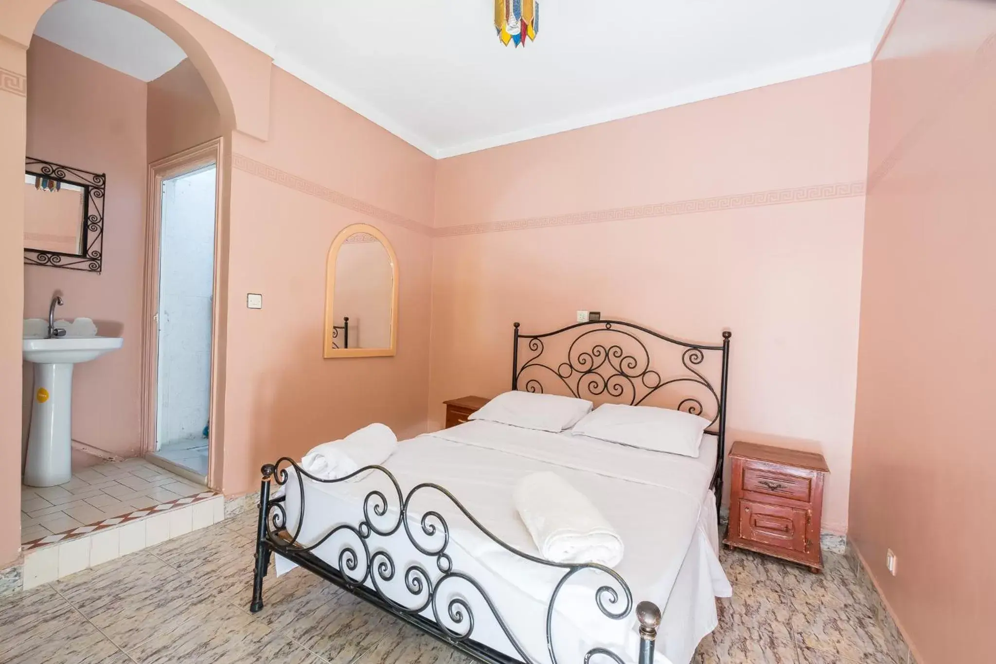 Double Room with Private Bathroom in Hotel Central Palace Double Room with Private Bathroom in Hotel Central Palace