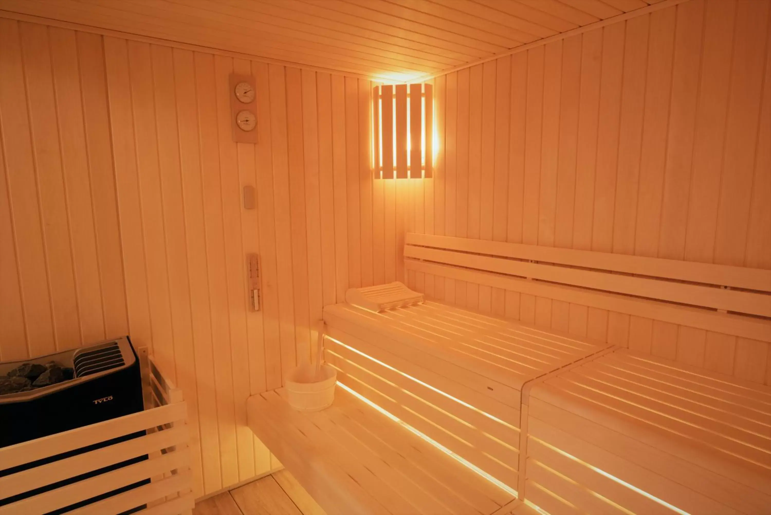 Sauna in PADJA Hôtel & Spa Vannes