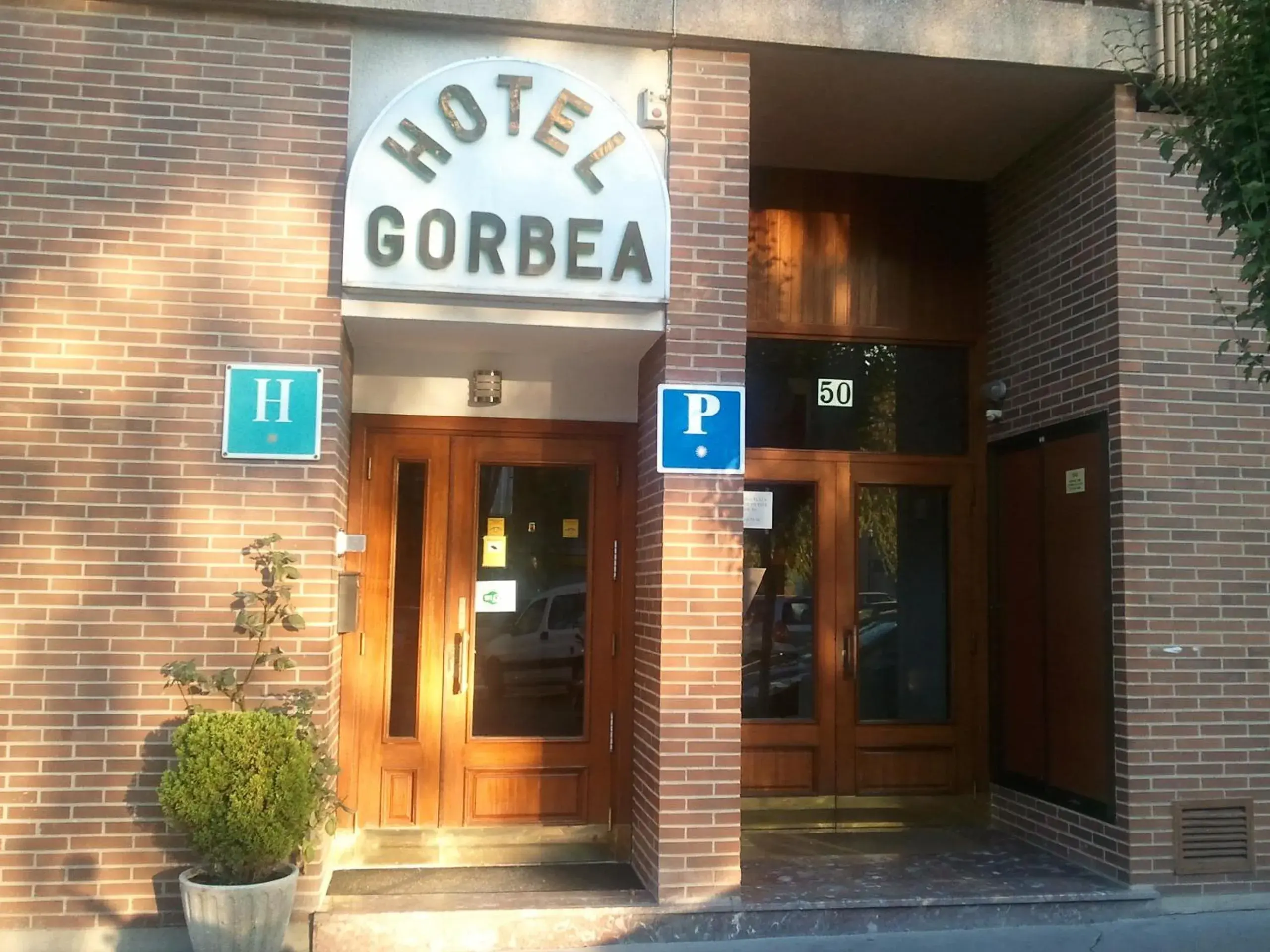 Facade/entrance in Hotel Gorbea