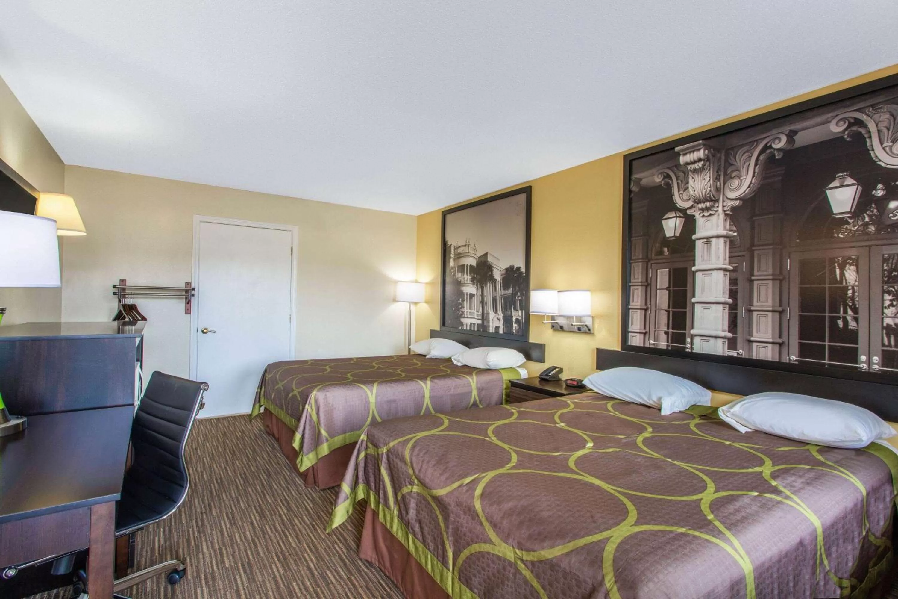 Photo of the whole room, Bed in Super 8 by Wyndham Florence