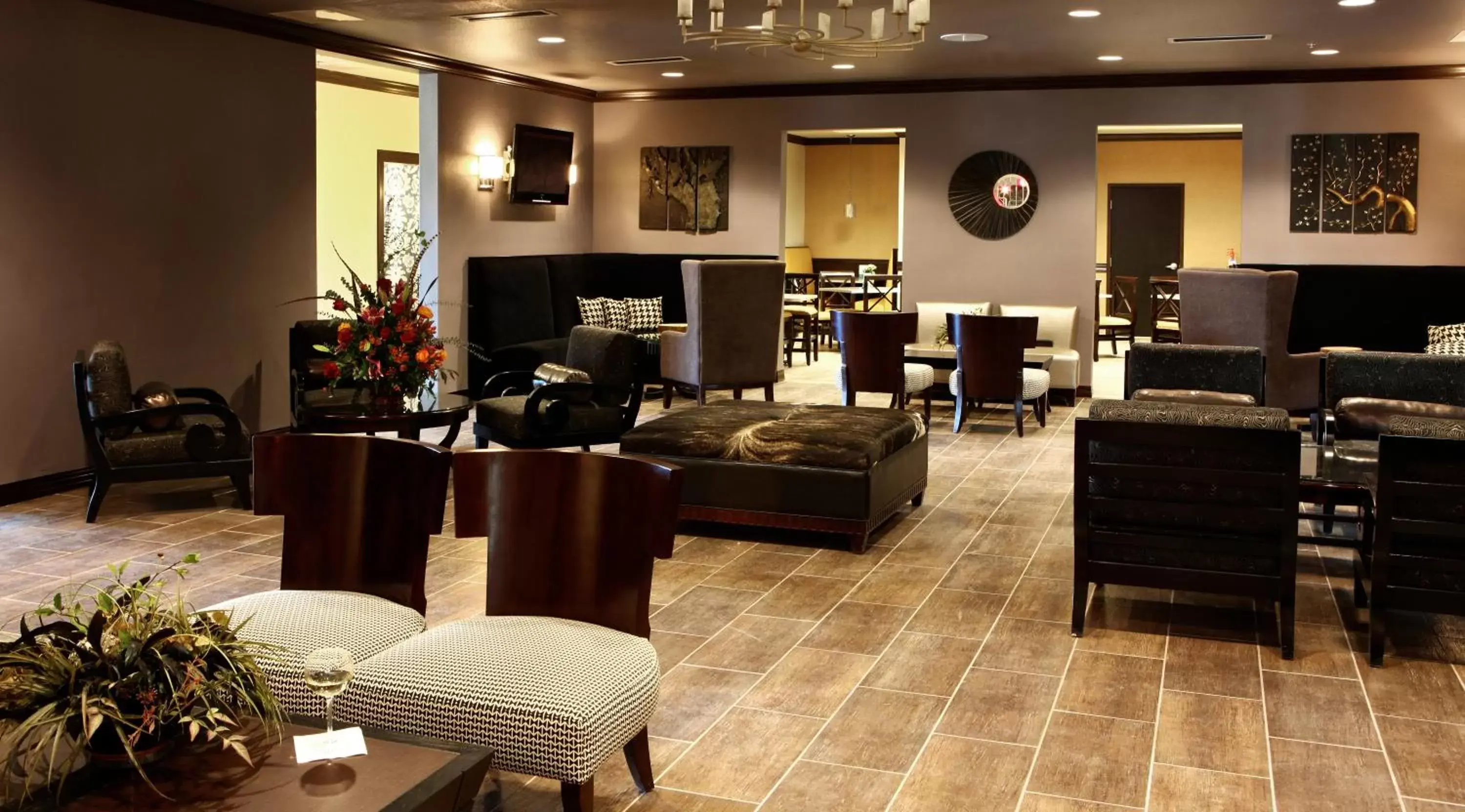 Lobby or reception, Lounge/Bar in Hawthorn Suites by Wyndham Lubbock