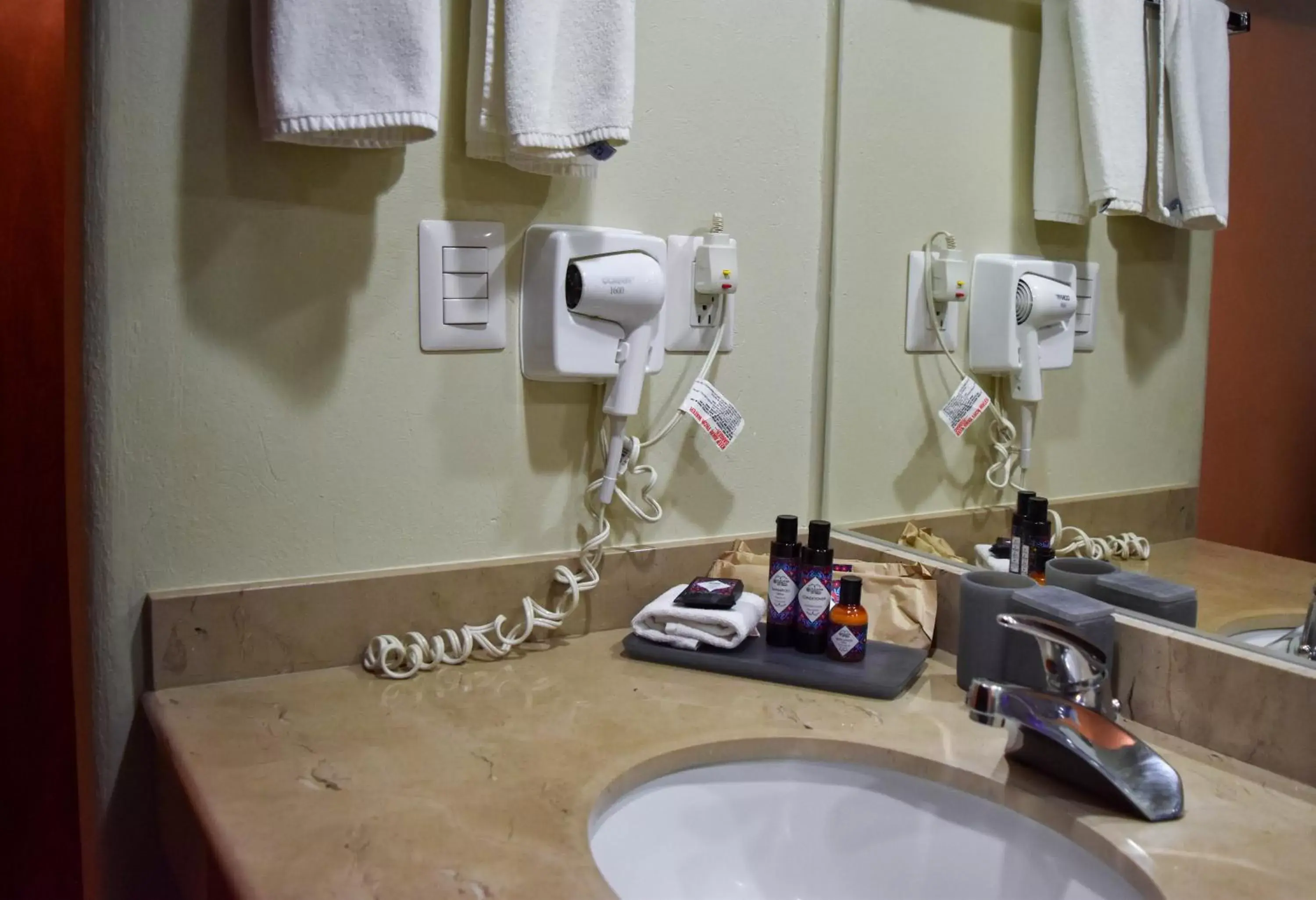 Bathroom in Hoteles Villa Mercedes San Cristobal