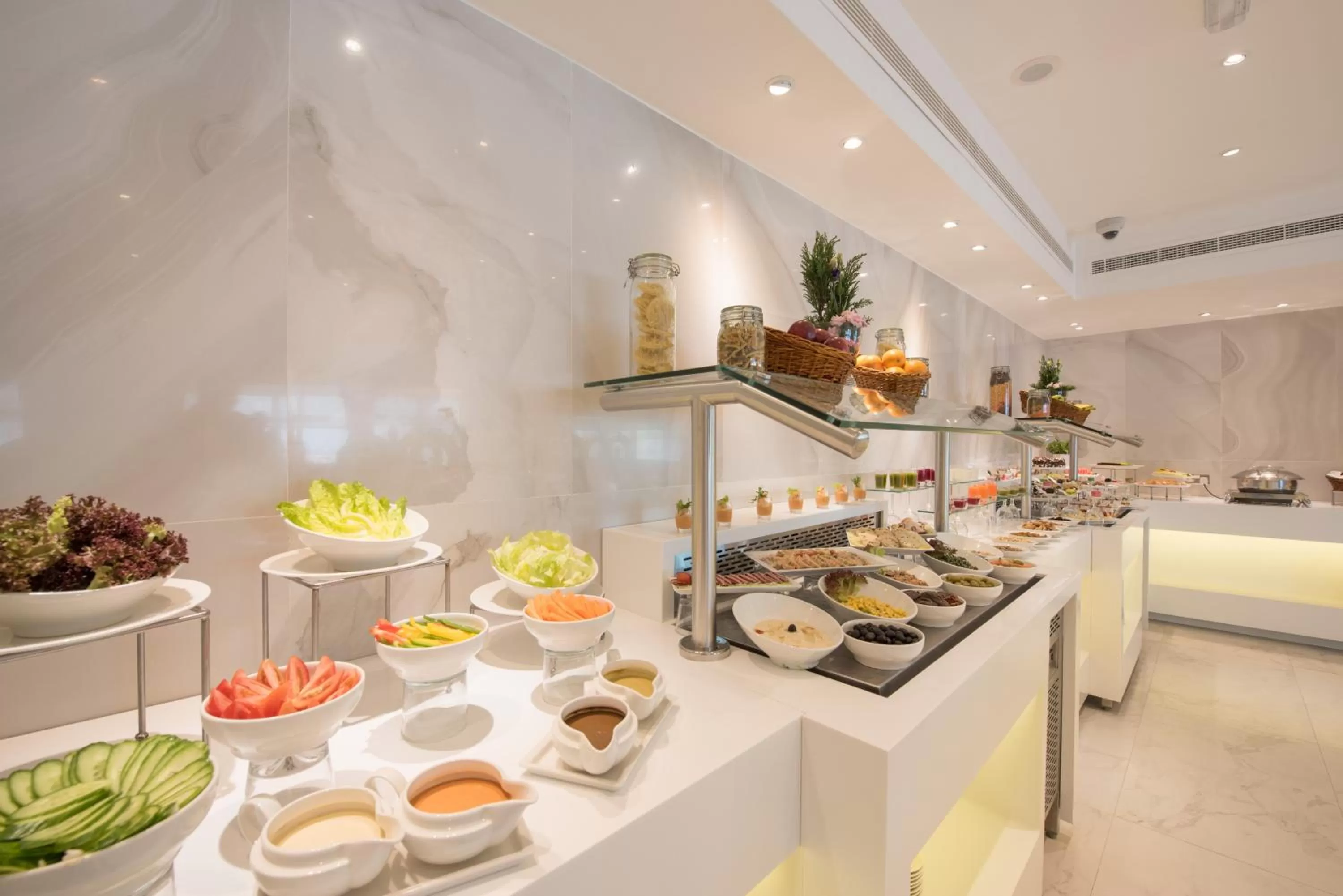 Restaurant/places to eat in Hawthorn Suites by Wyndham Abu Dhabi City Center