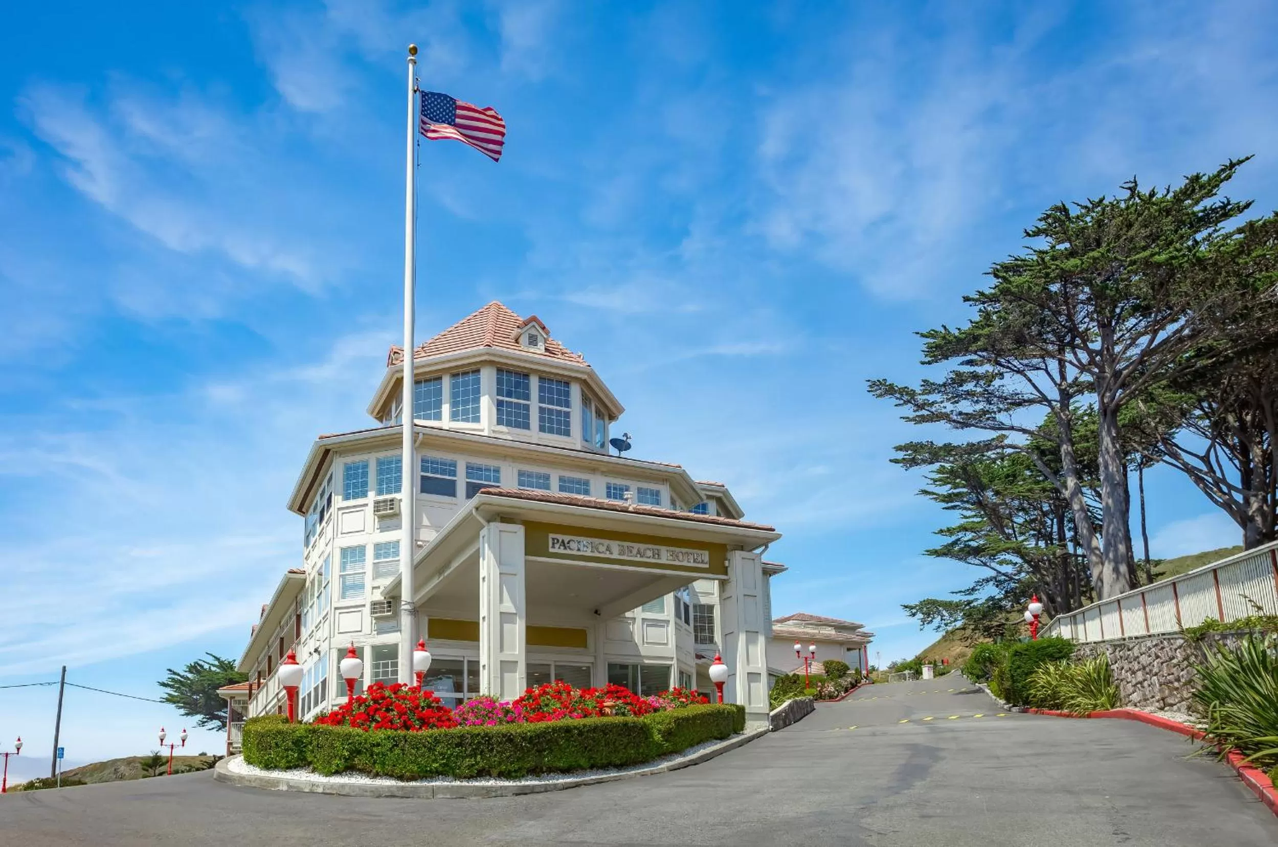 Facade/entrance in Pacifica Beach Hotel