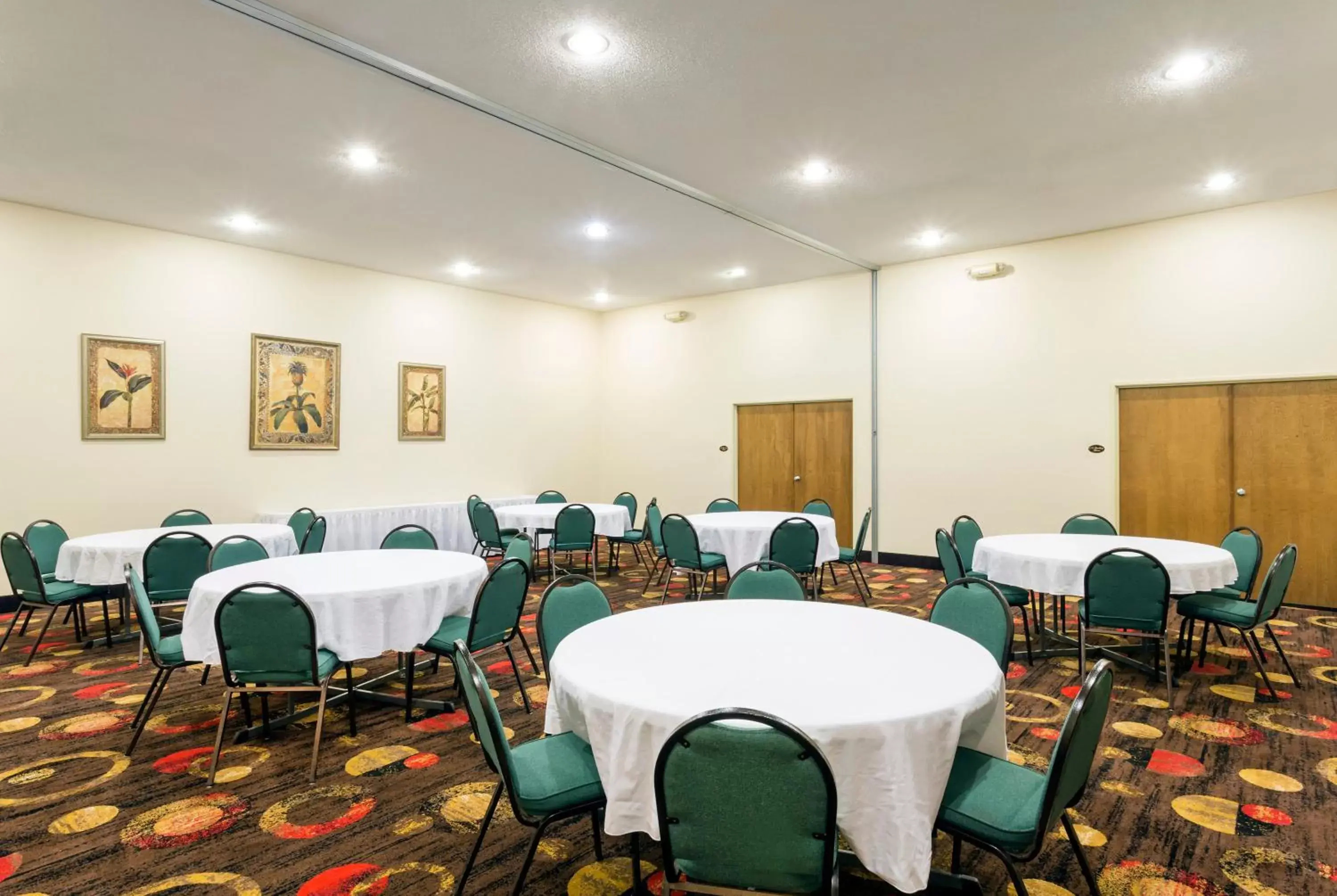 Banquet/Function facilities, Business Area/Conference Room in Days Inn by Wyndham Lexington