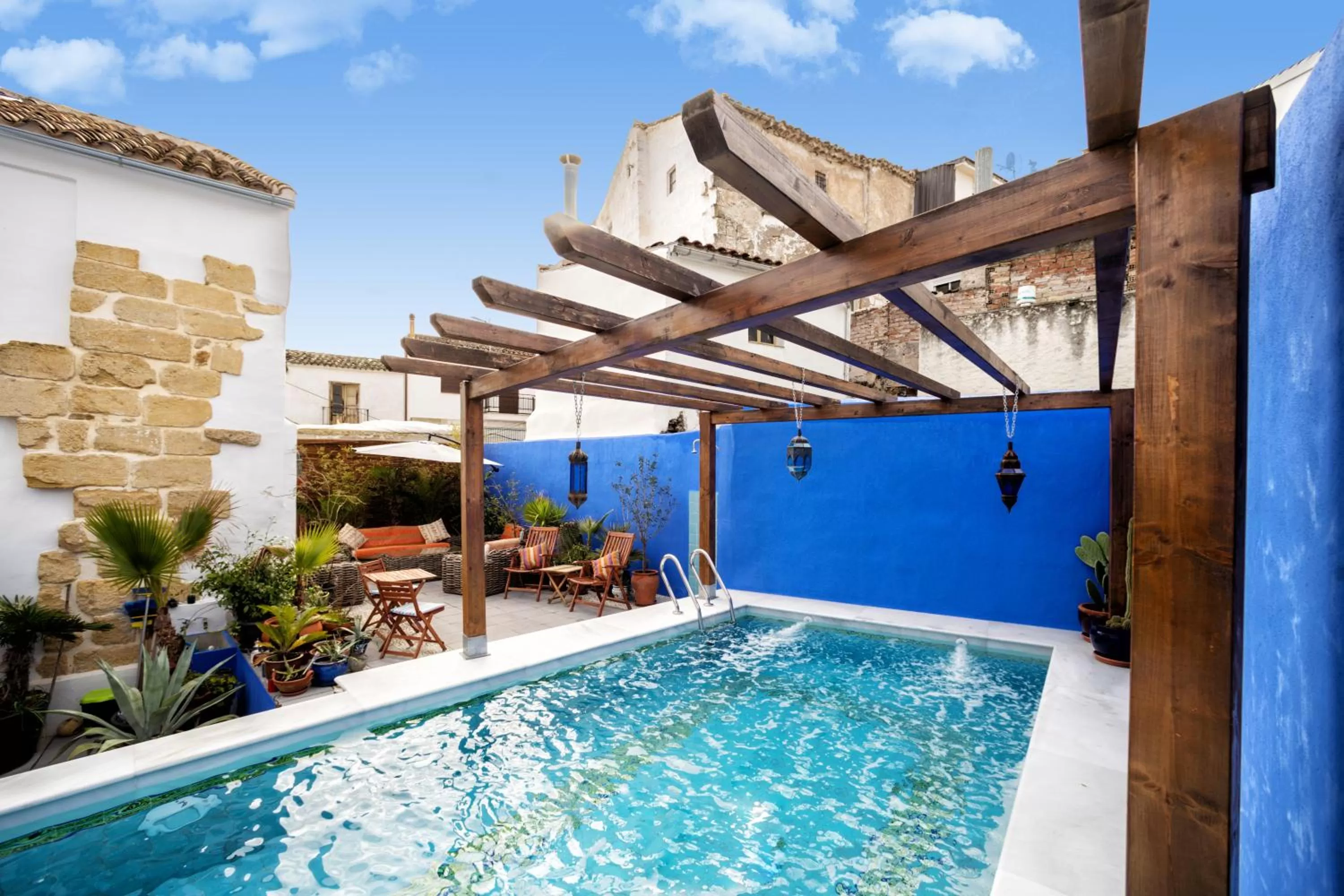 Balcony/Terrace, Swimming Pool in Atelier 88