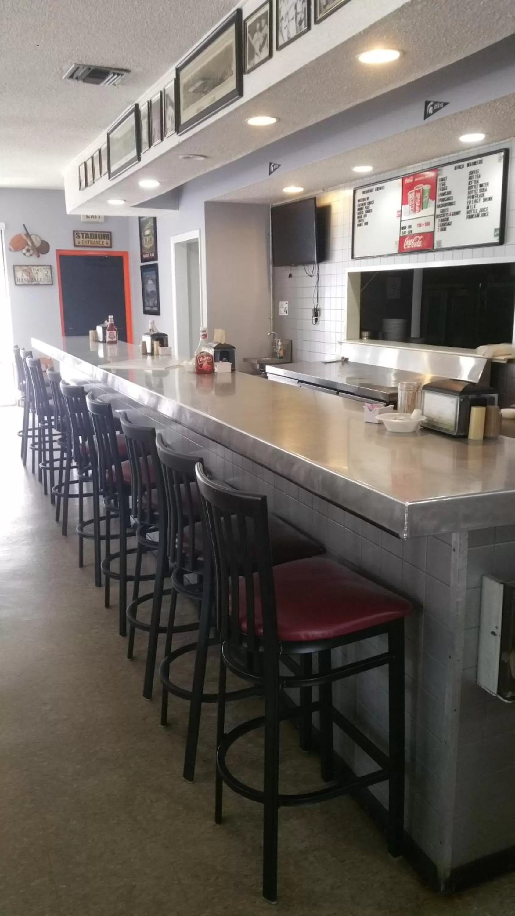 Restaurant/places to eat in Days Inn by Wyndham Cocoa Cruiseport West At I-95/524