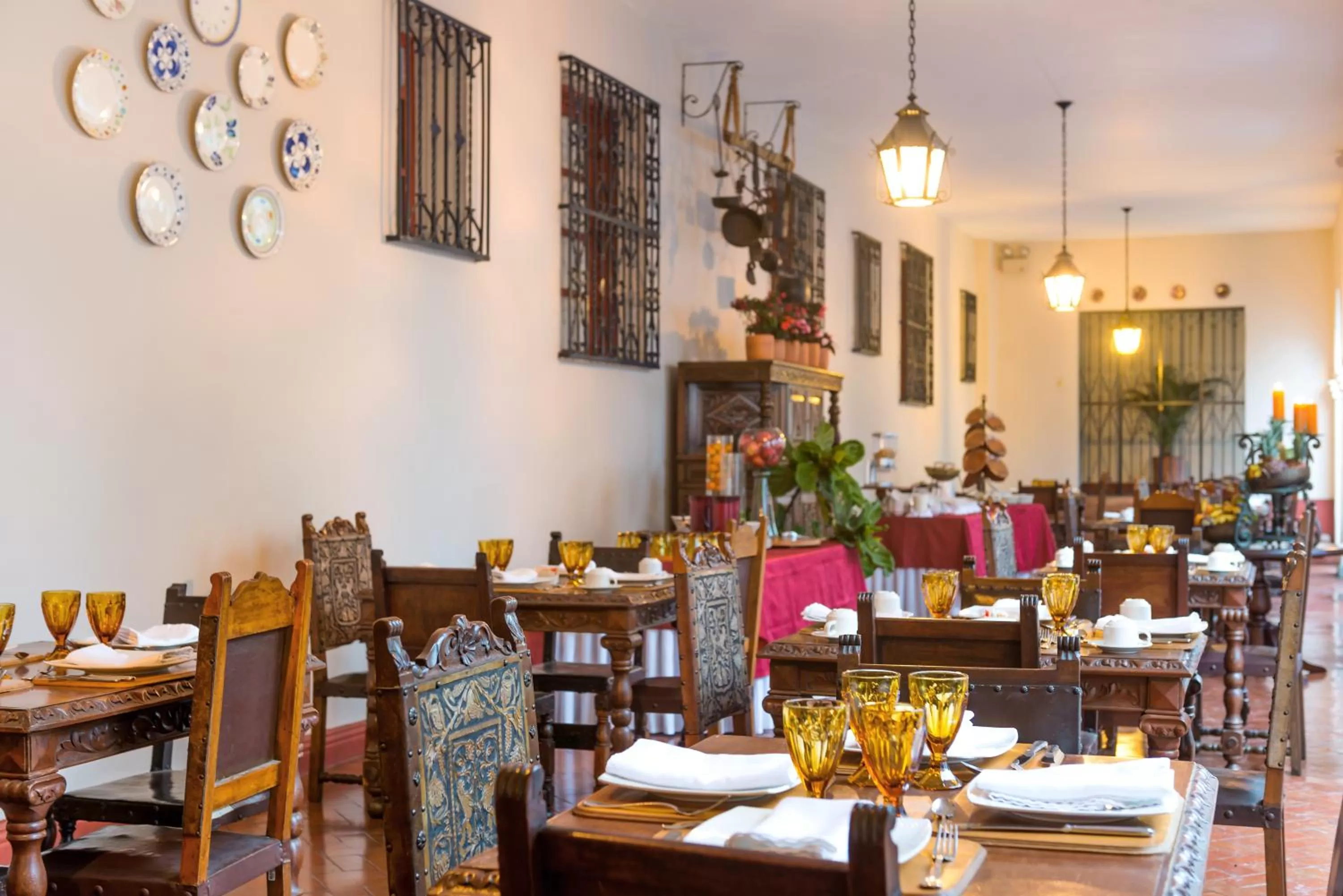 Restaurant/places to eat in Hotel Dann Monasterio