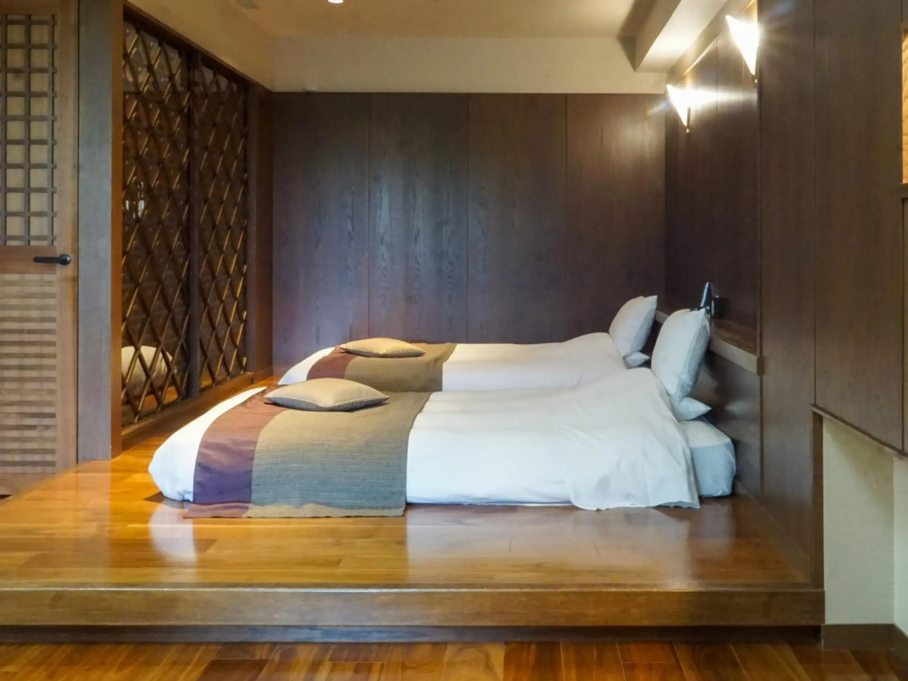 Photo of the whole room, Bed in HOKUTEN NO OKA Lake Abashiri Tsuruga Resort