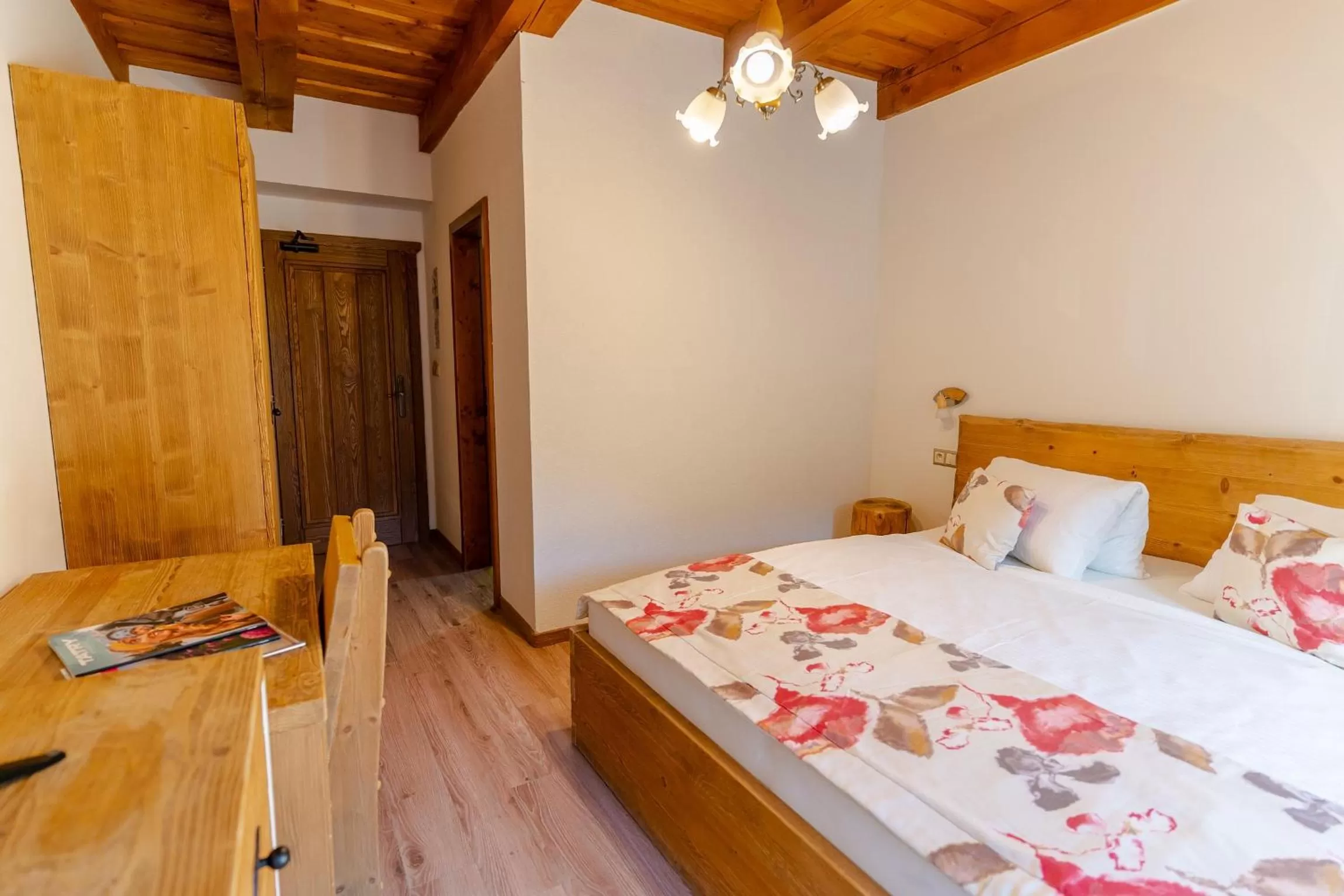 Photo of the whole room, Bed in Hotel Strachanovka - Jánska Koliba