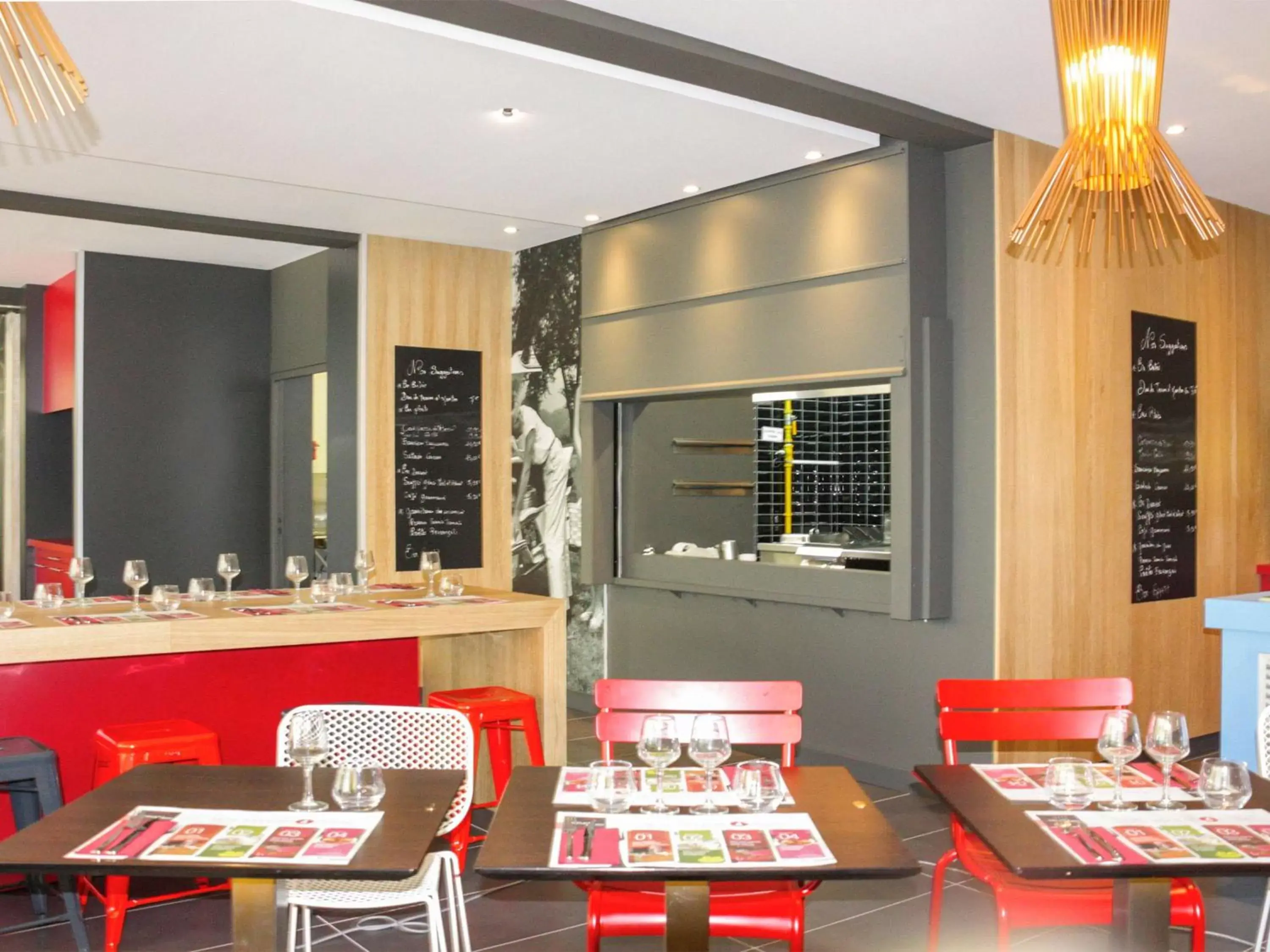 Restaurant/Places to Eat in Ibis styles Toulon la Seyne sur Mer