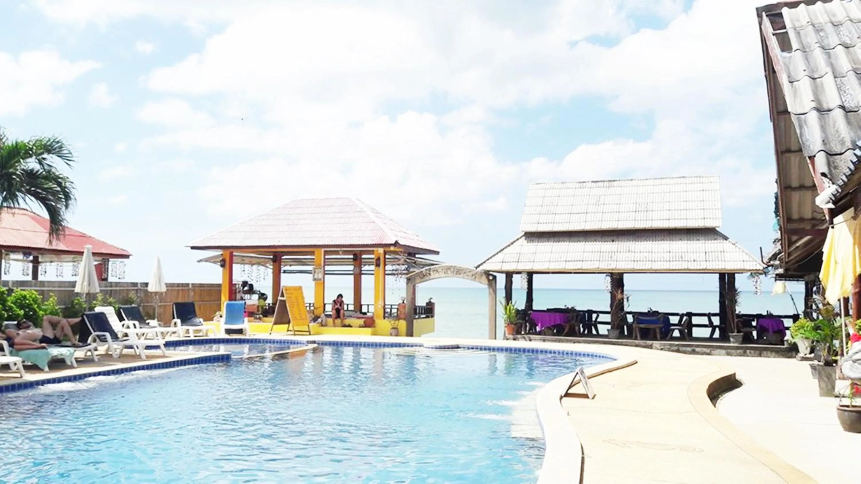 Swimming pool in Lanta New Beach Bungalows - SHA Plus