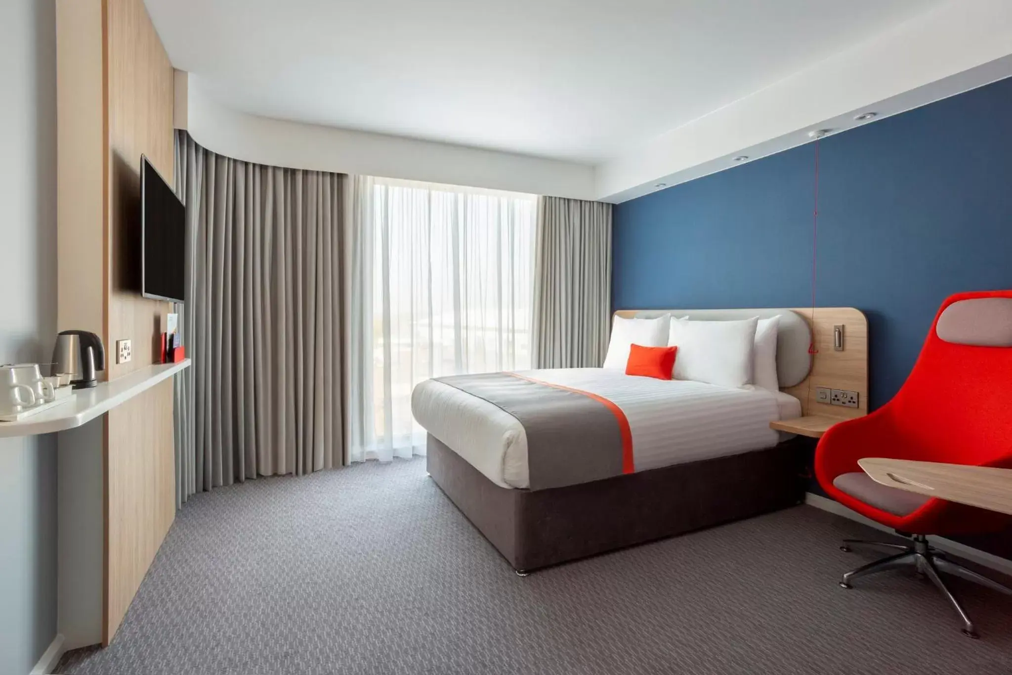 Photo of the whole room, Bed in Holiday Inn Express & Suites - Deventer, an IHG Hotel