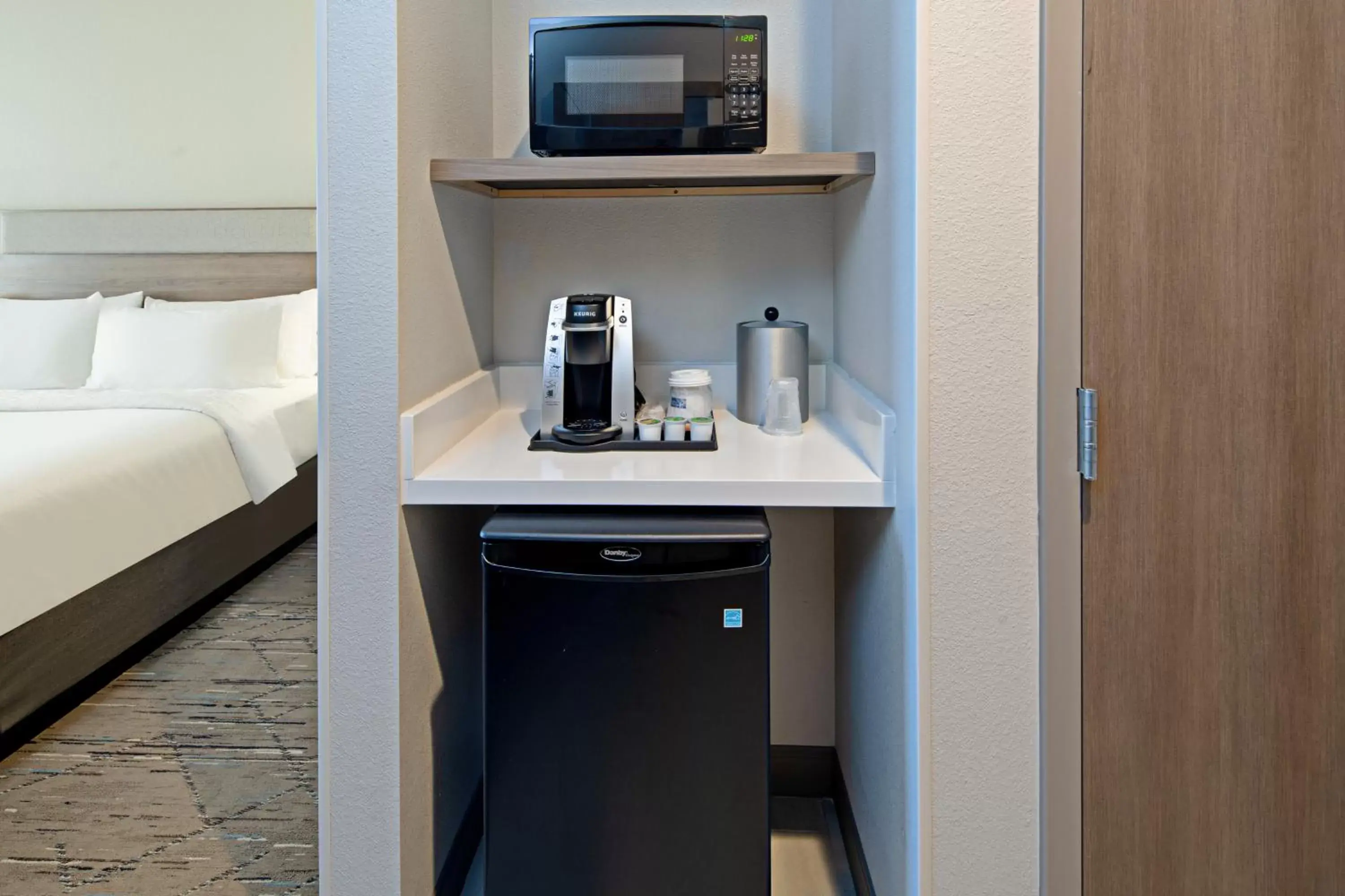 Queen Suite with Two Queen Beds in Holiday Inn Express & Suites Palm Desert - Millennium by IHG Queen Suite with Two Queen Beds in Holiday Inn Express & Suites Palm Desert - Millennium by IHG