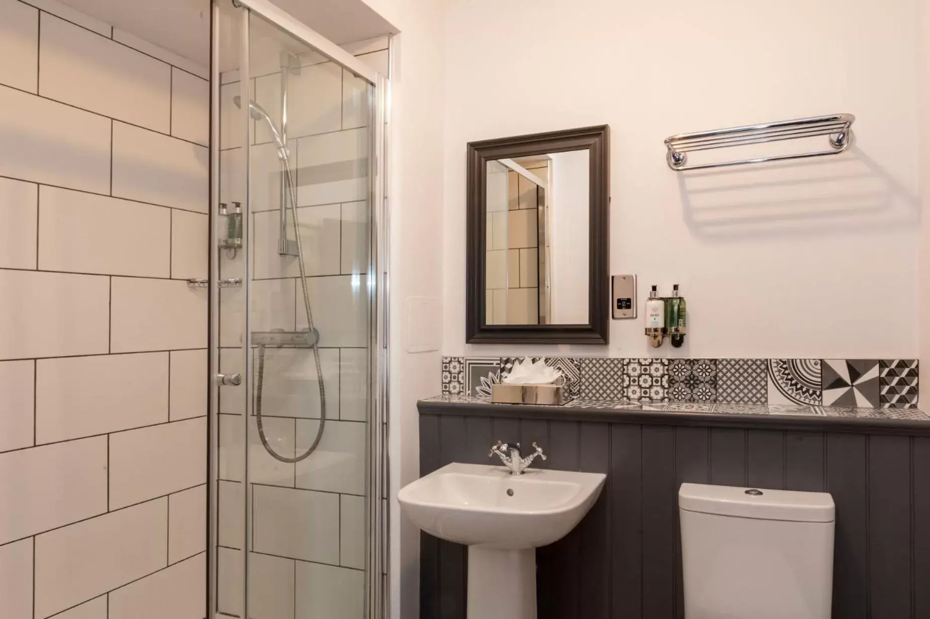 Shower, Bathroom in The Harrogate Inn - The Inn Collection Group