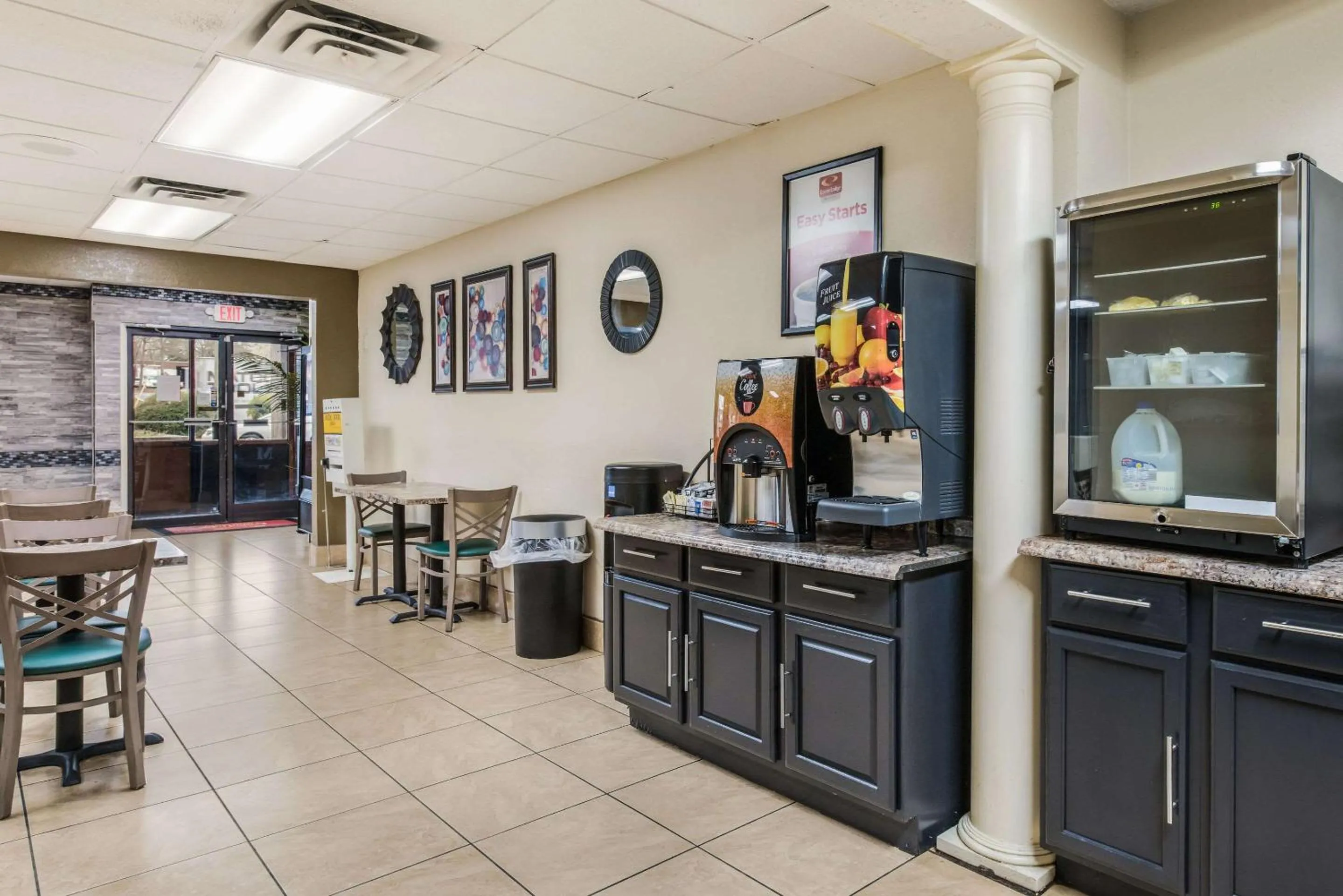 Restaurant/places to eat in Econo Lodge Salisbury South