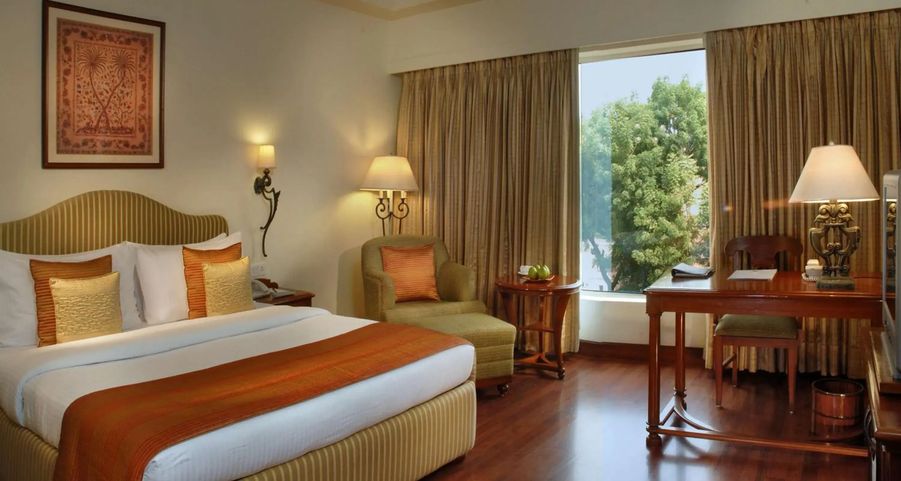 Photo of the whole room, Bed in Park Plaza Jodhpur