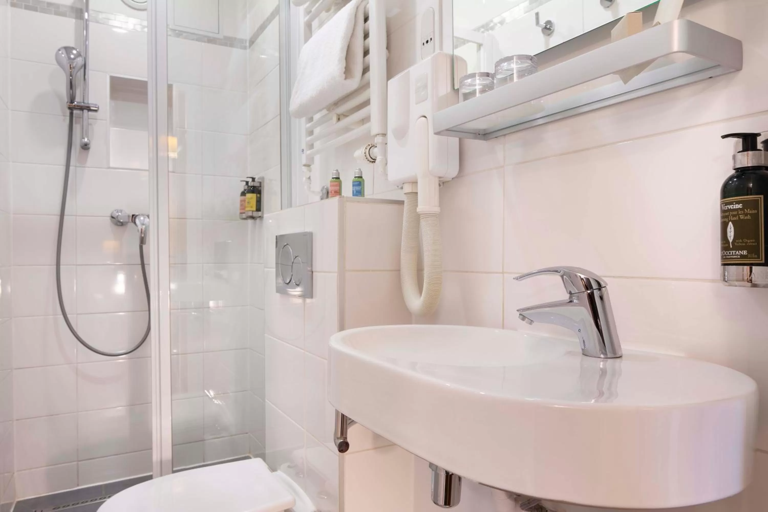 Hôtel des Arts Montmartre