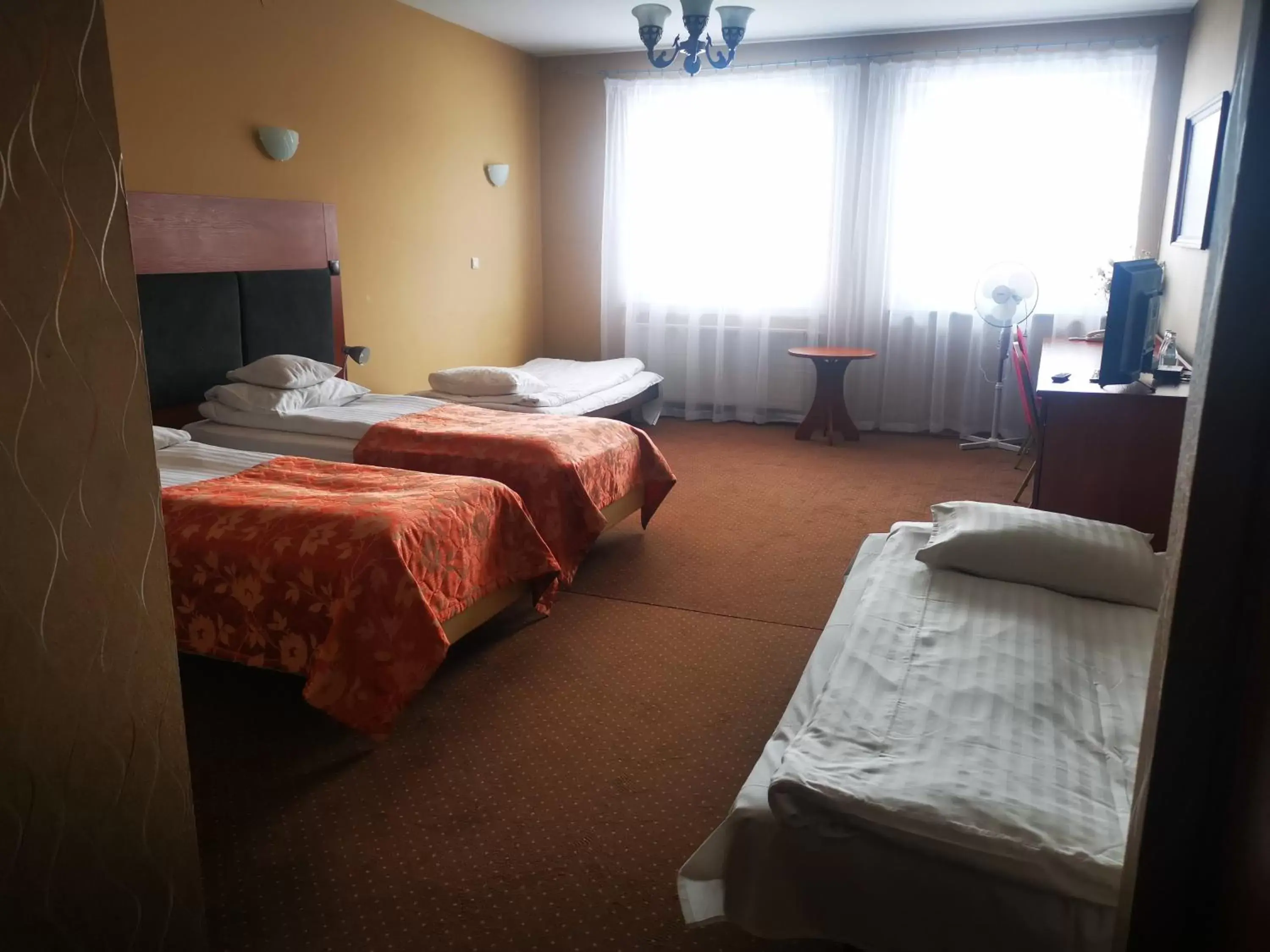 Standard Family Room in Hotel i Restauracja Bona Standard Family Room in Hotel i Restauracja Bona