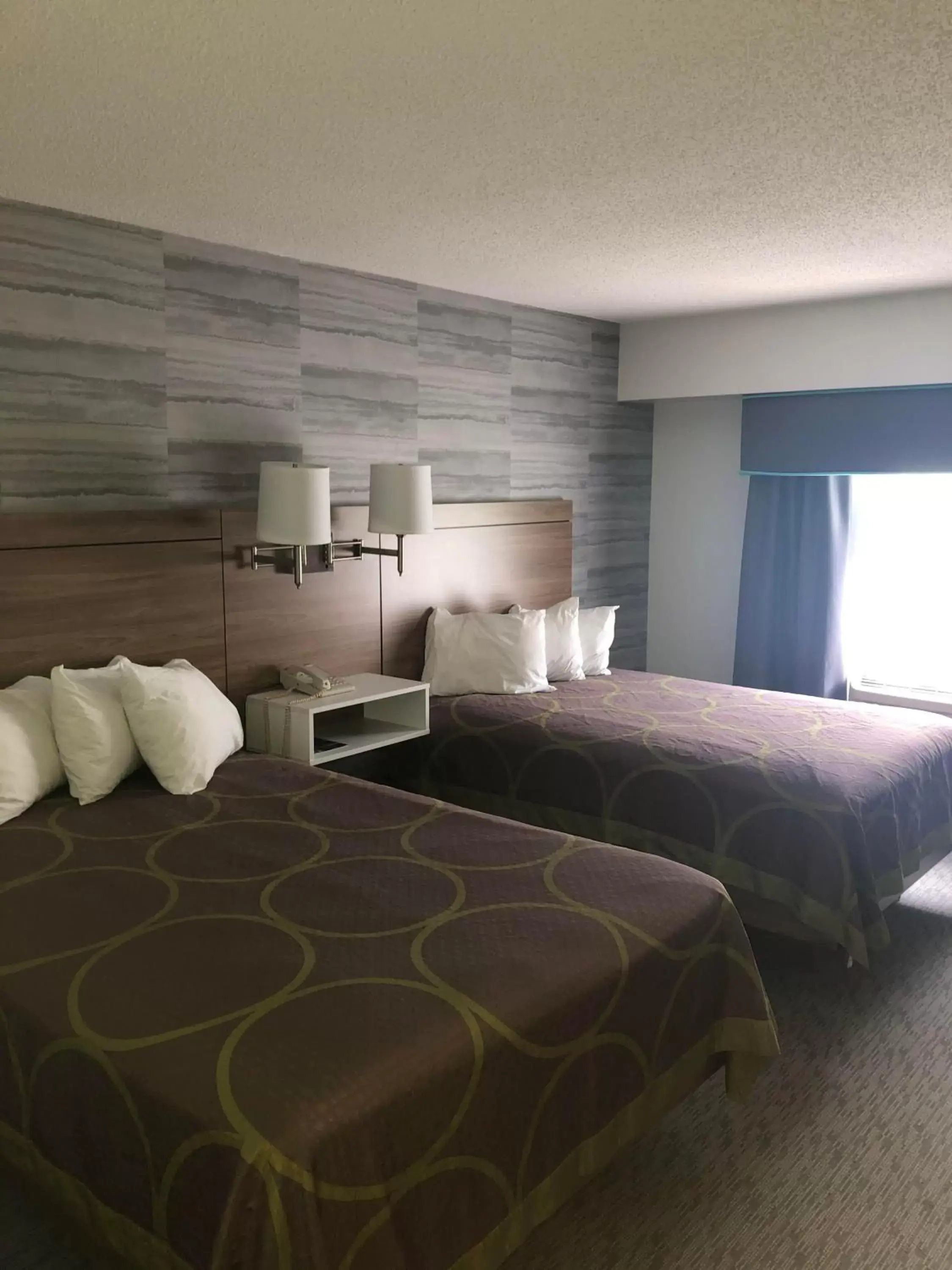 Photo of the whole room, Bed in Super 8 by Wyndham Manchester Airport Photo of the whole room, Bed in Super 8 by Wyndham Manchester Airport