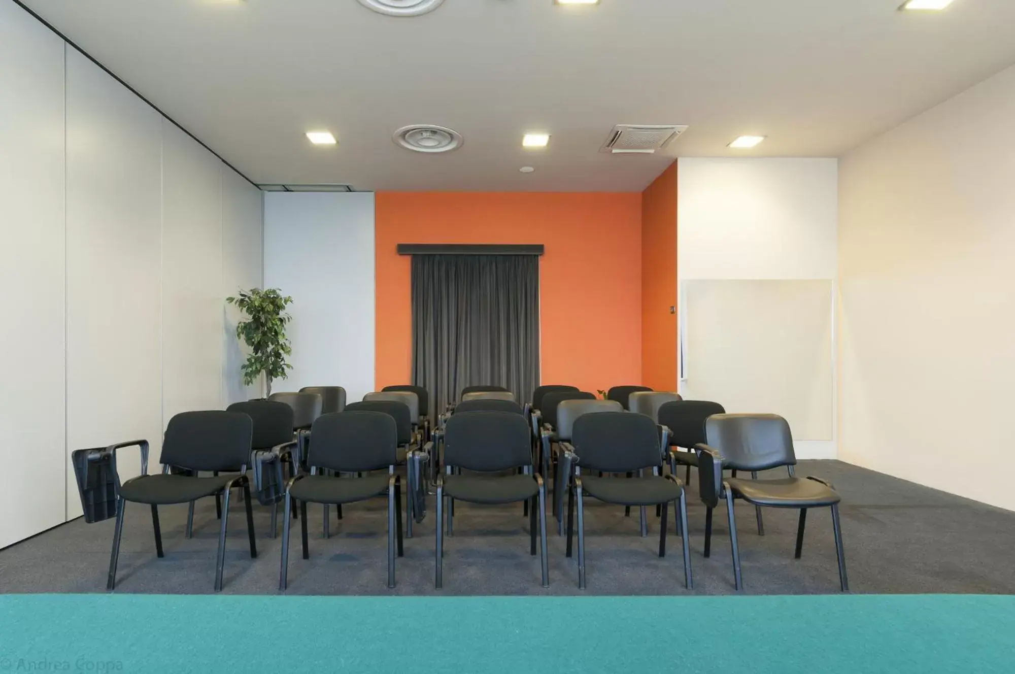 Business facilities in Hotel Barrage