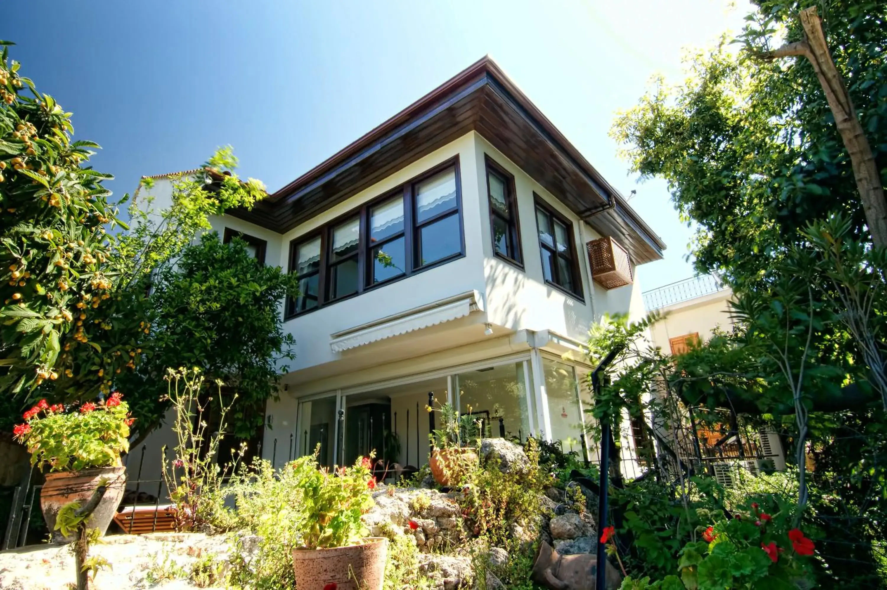 Facade/entrance in Minyon Hotel Facade/entrance in Minyon Hotel