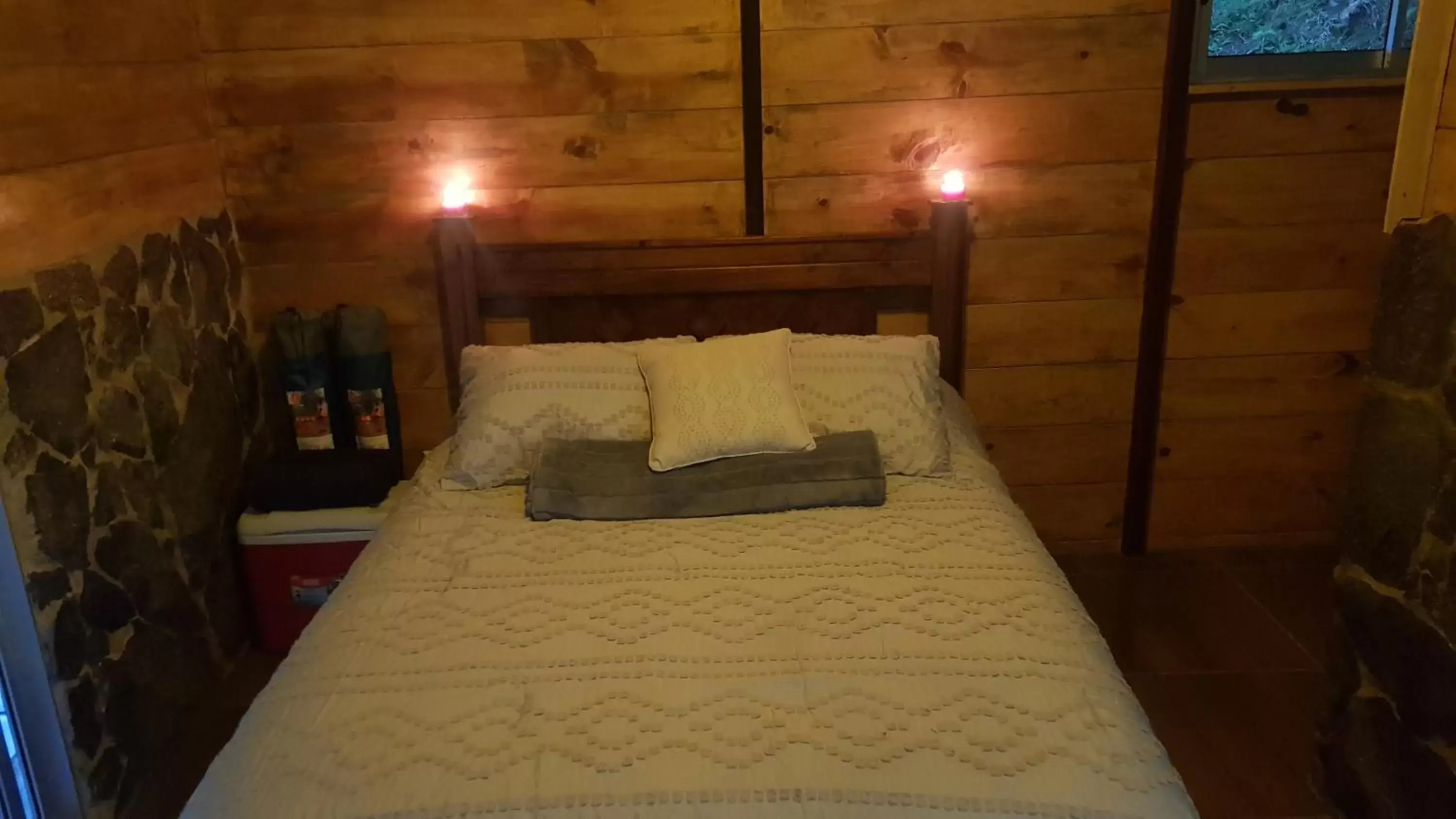 Bed in Hotel Rivel - Adventure & Nature Retreat