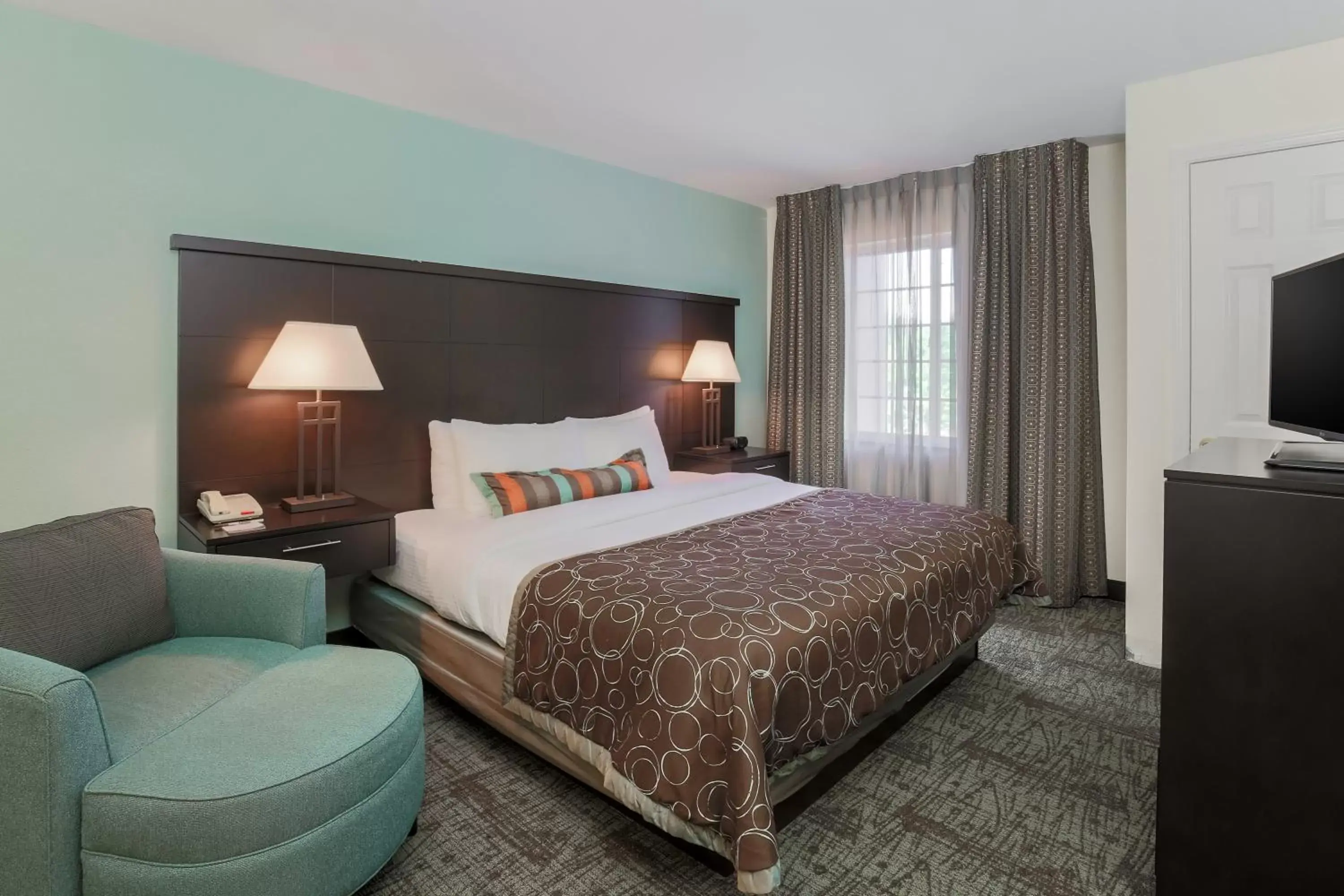 Photo of the whole room in Staybridge Suites-Philadelphia/Mount Laurel, an IHG Hotel