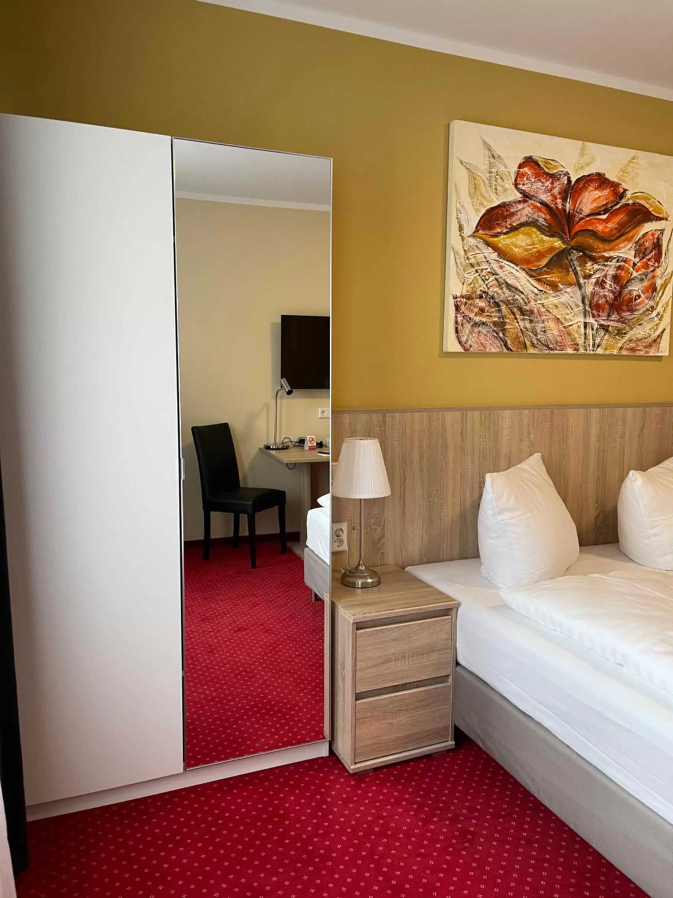 Photo of the whole room, Bed in Palm Premium Hotel & Apartments