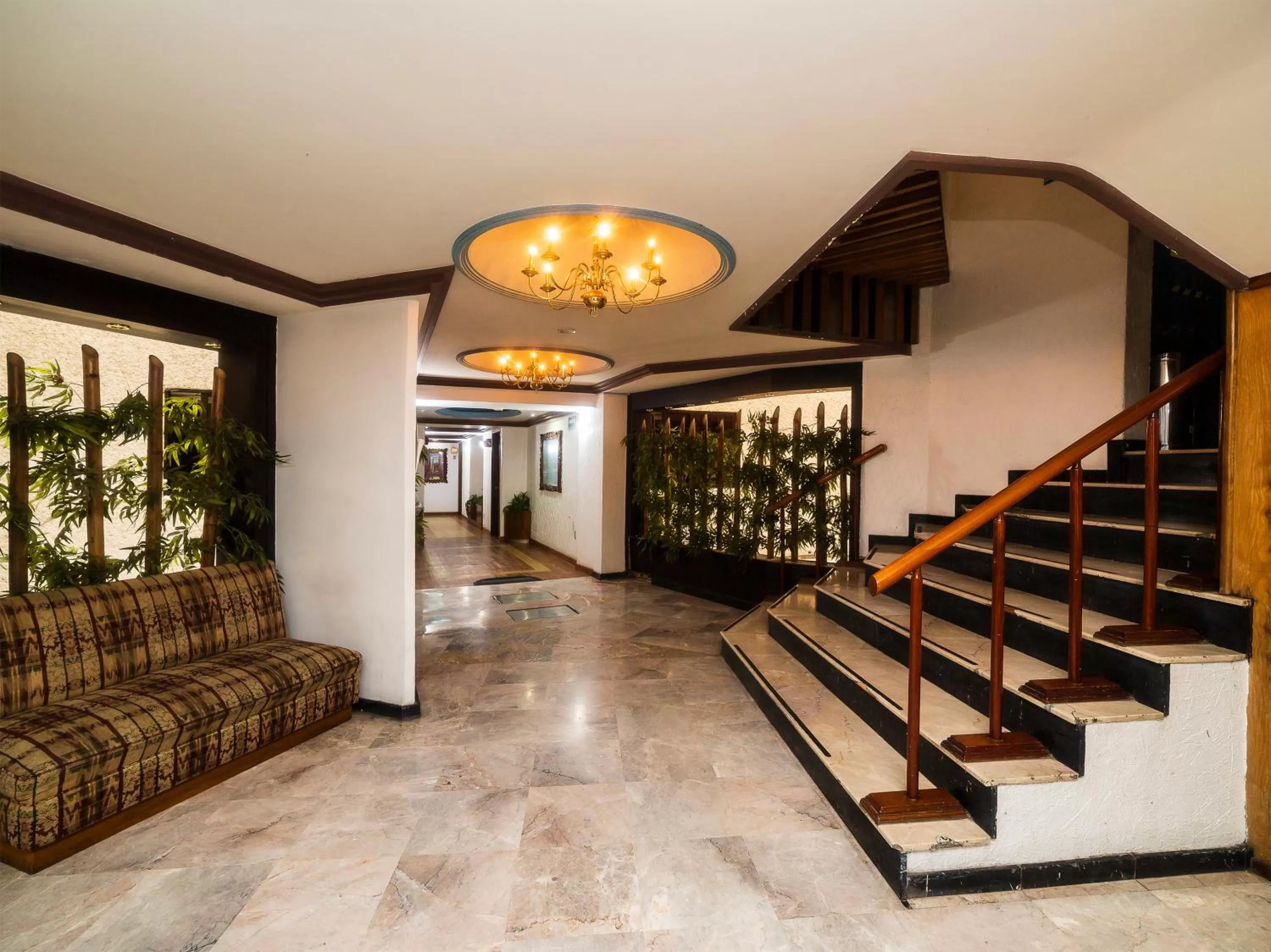 Area and facilities, Lobby/Reception in Hotel Normandie