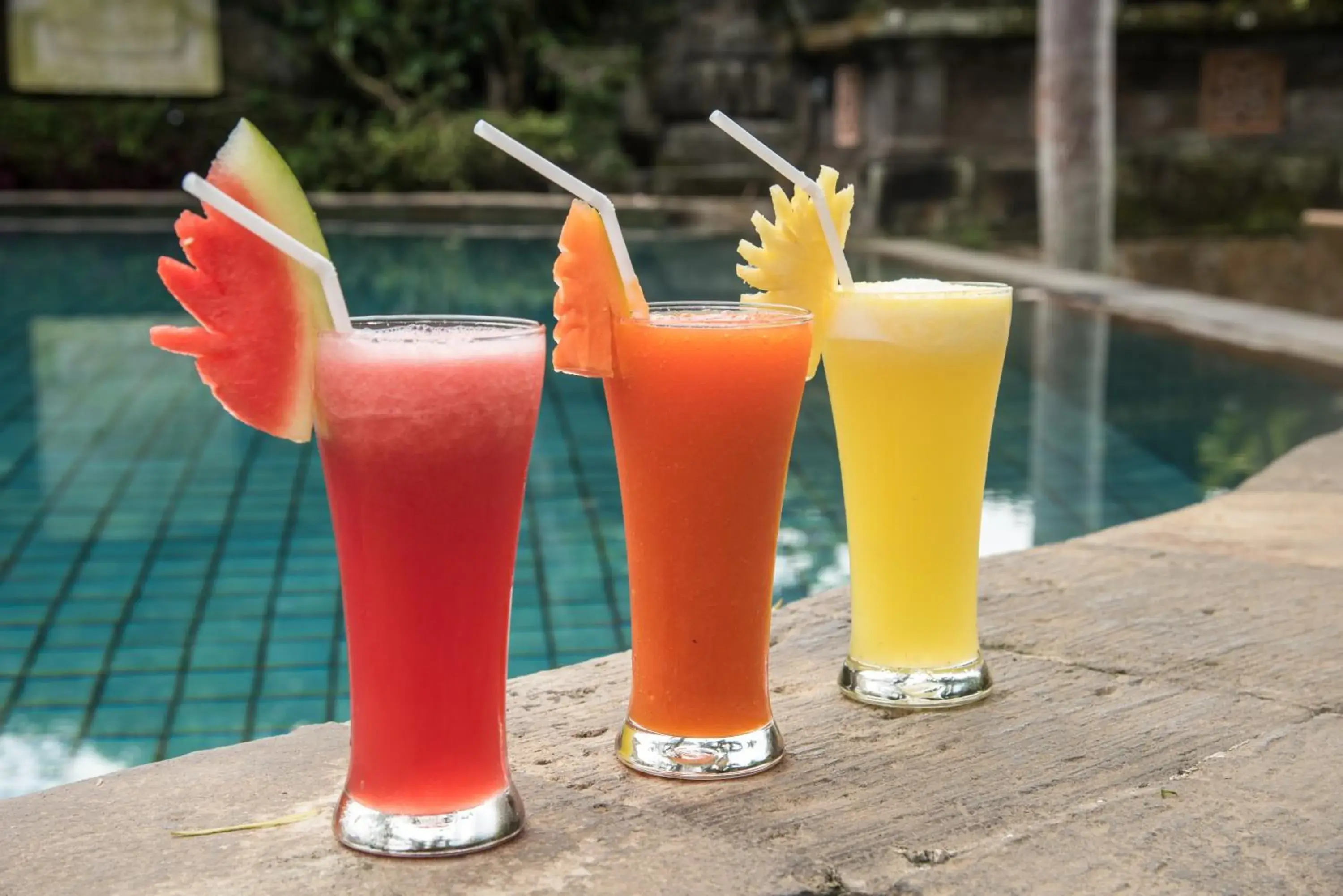 Swimming pool, Drinks in Hotel Bunga Permai
