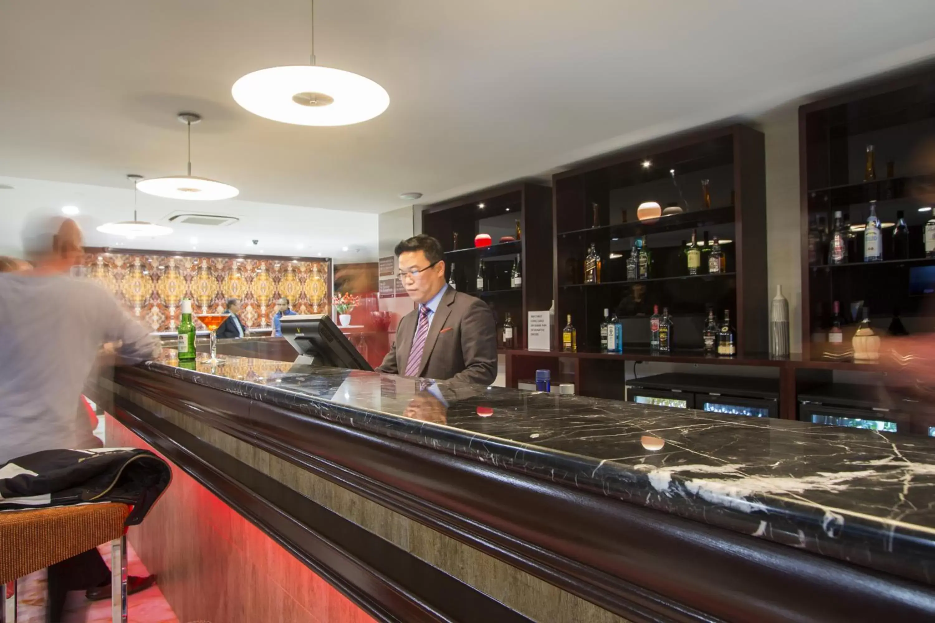 Lounge or bar in VR Queen Street Hotel & Suites