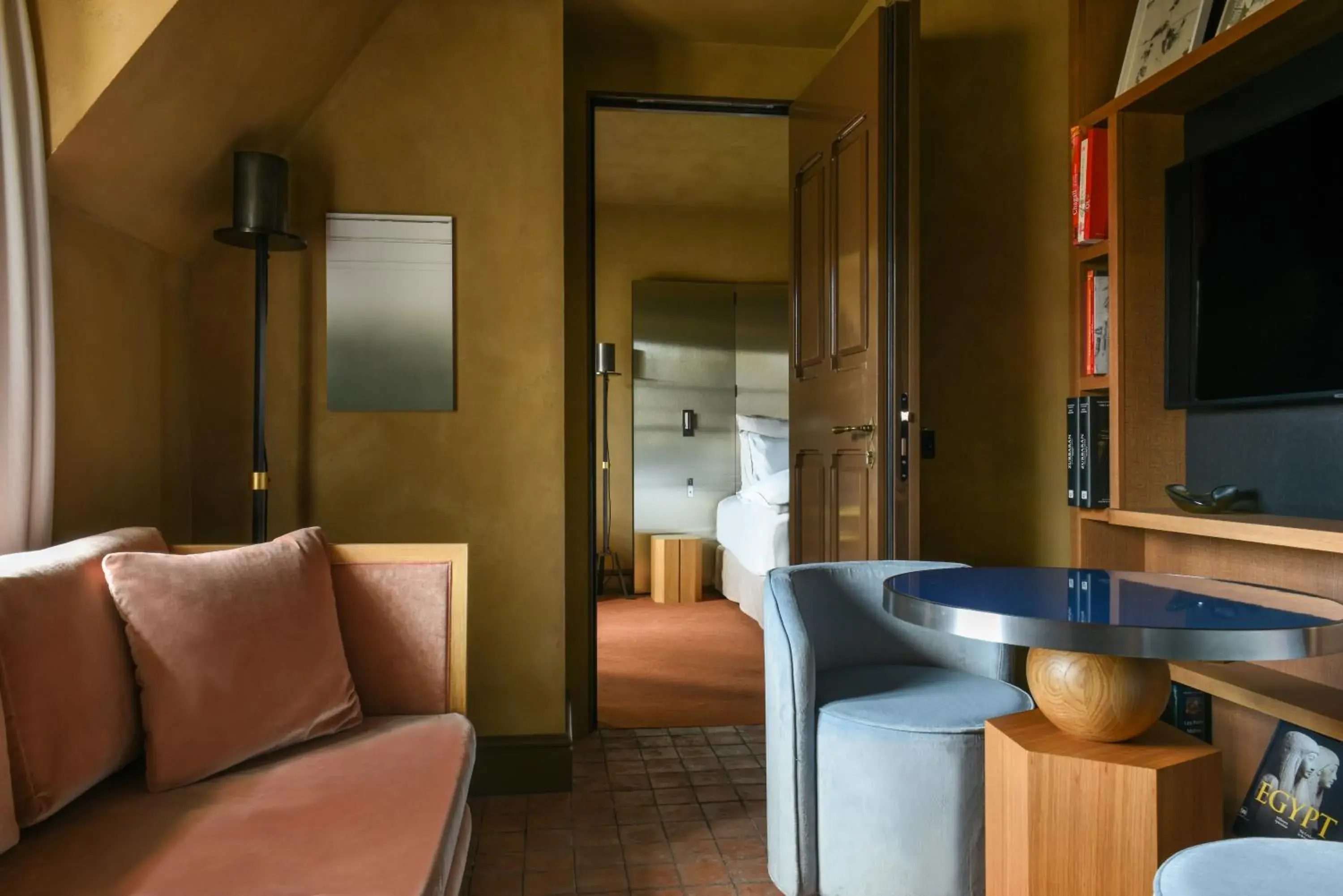 Dining area, Bathroom in Cour des Vosges