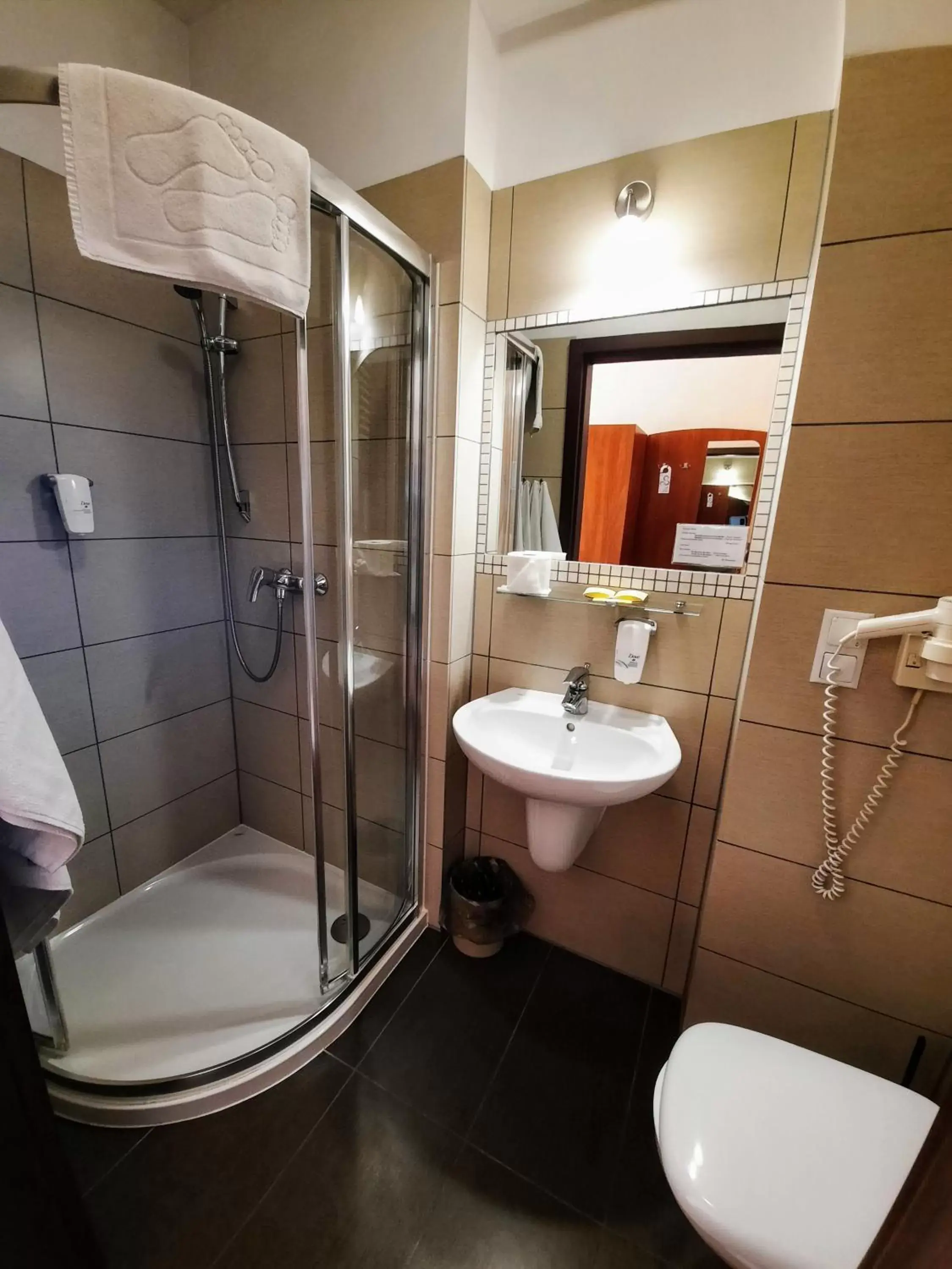 Shower, Bathroom in Aneks Hotelu Kazimierz