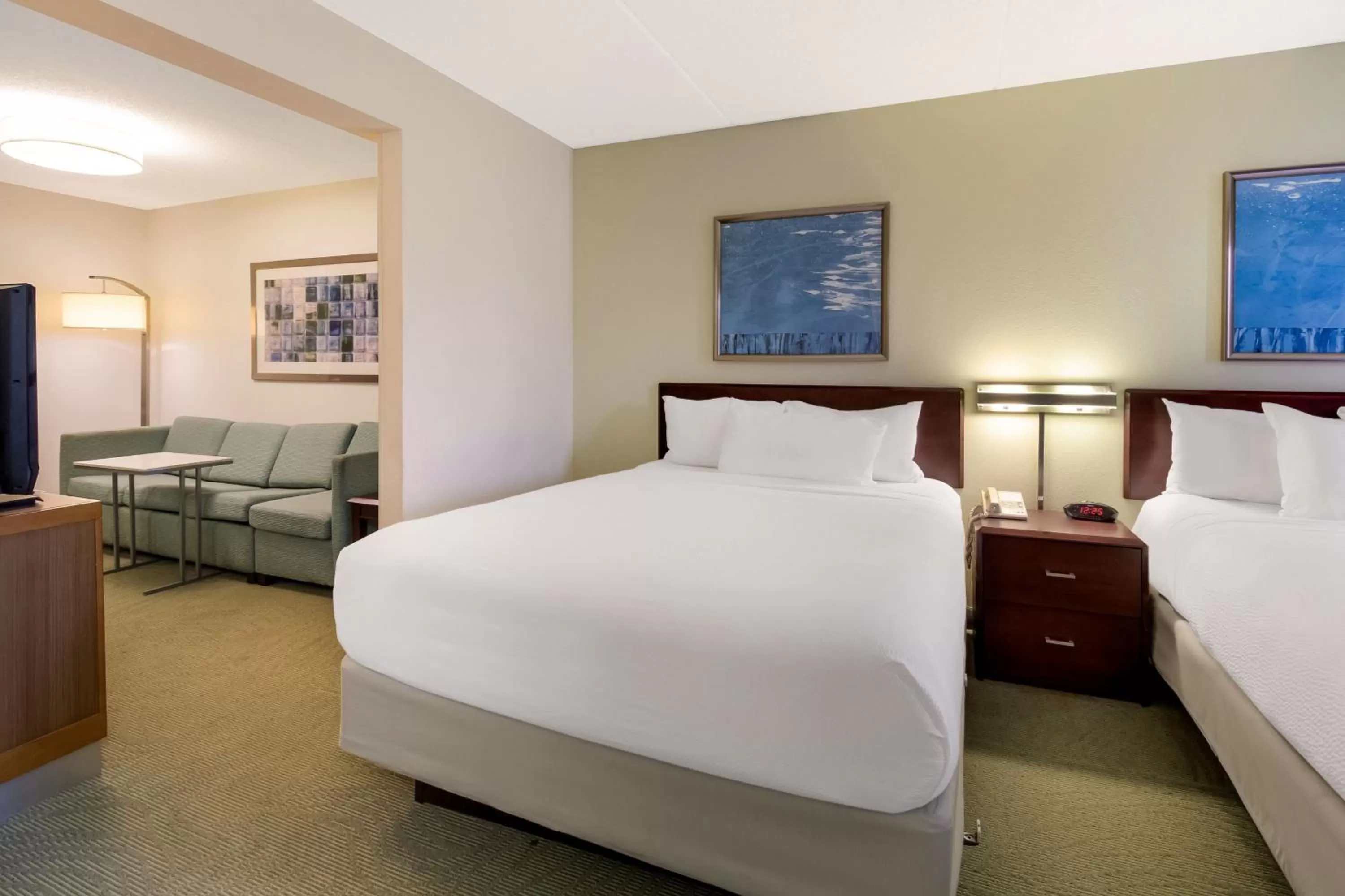 Bedroom, Bed in SpringHill Suites by Marriott Pittsburgh Washington