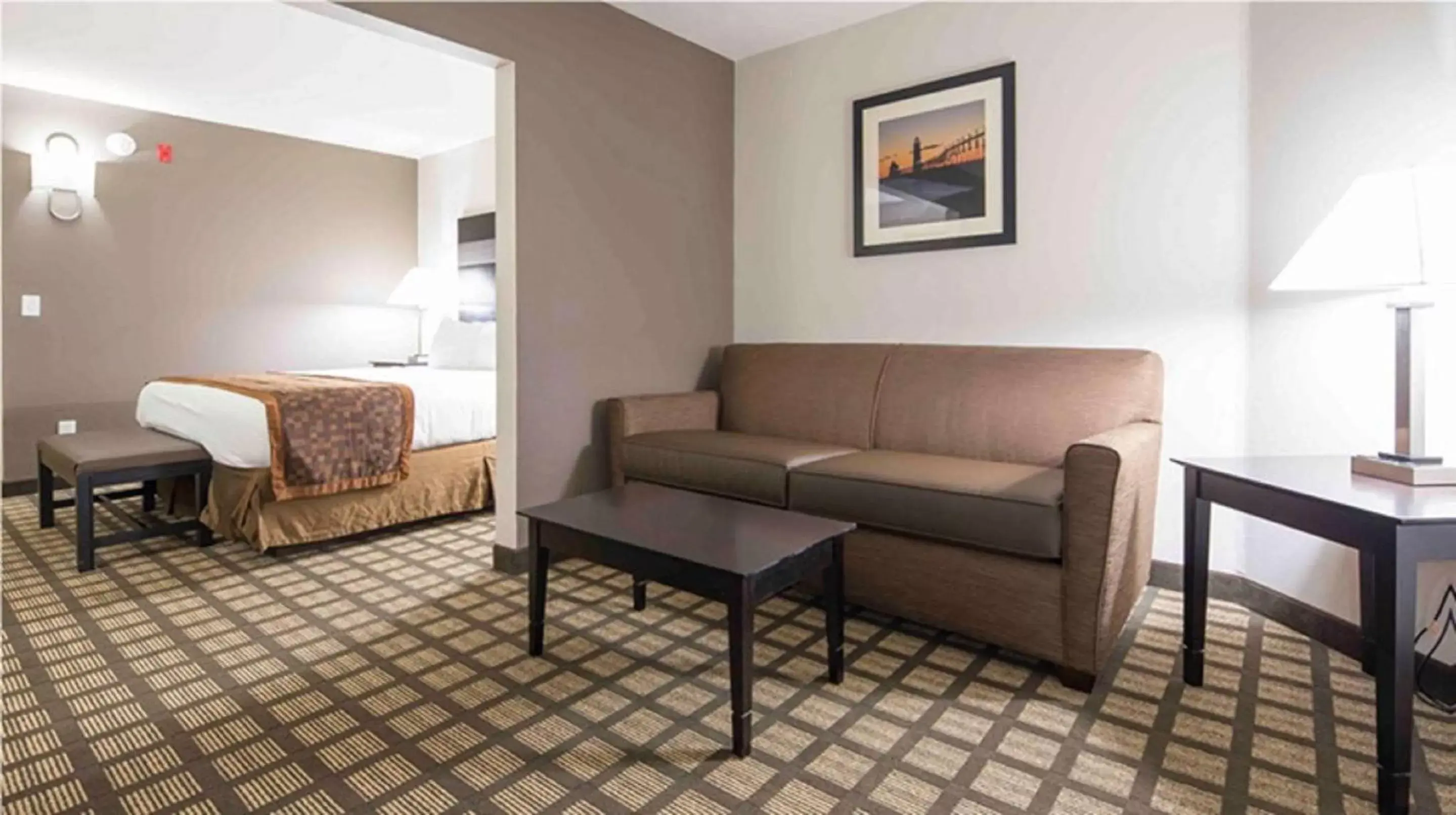 Photo of the whole room, Seating Area in Best Western Beacon Inn