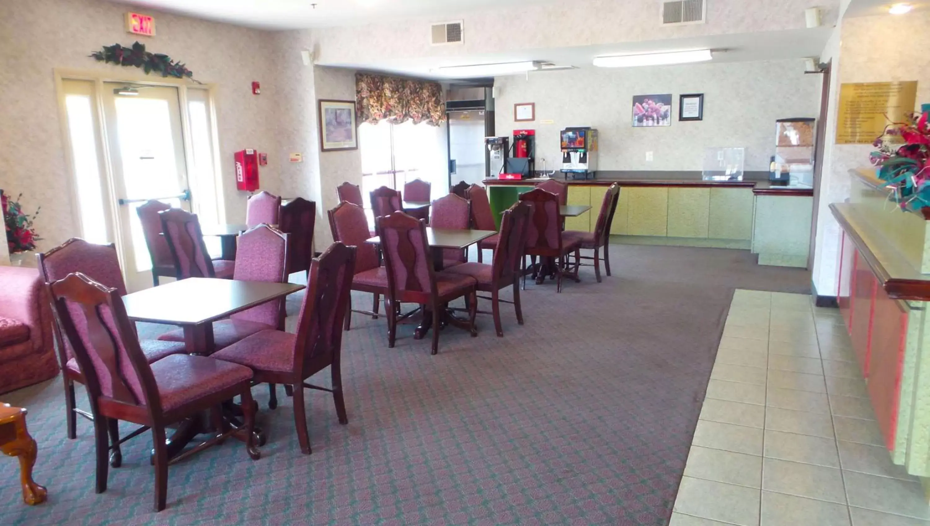 Breakfast, Restaurant/Places to Eat in Magnuson Hotel Cedar Hill