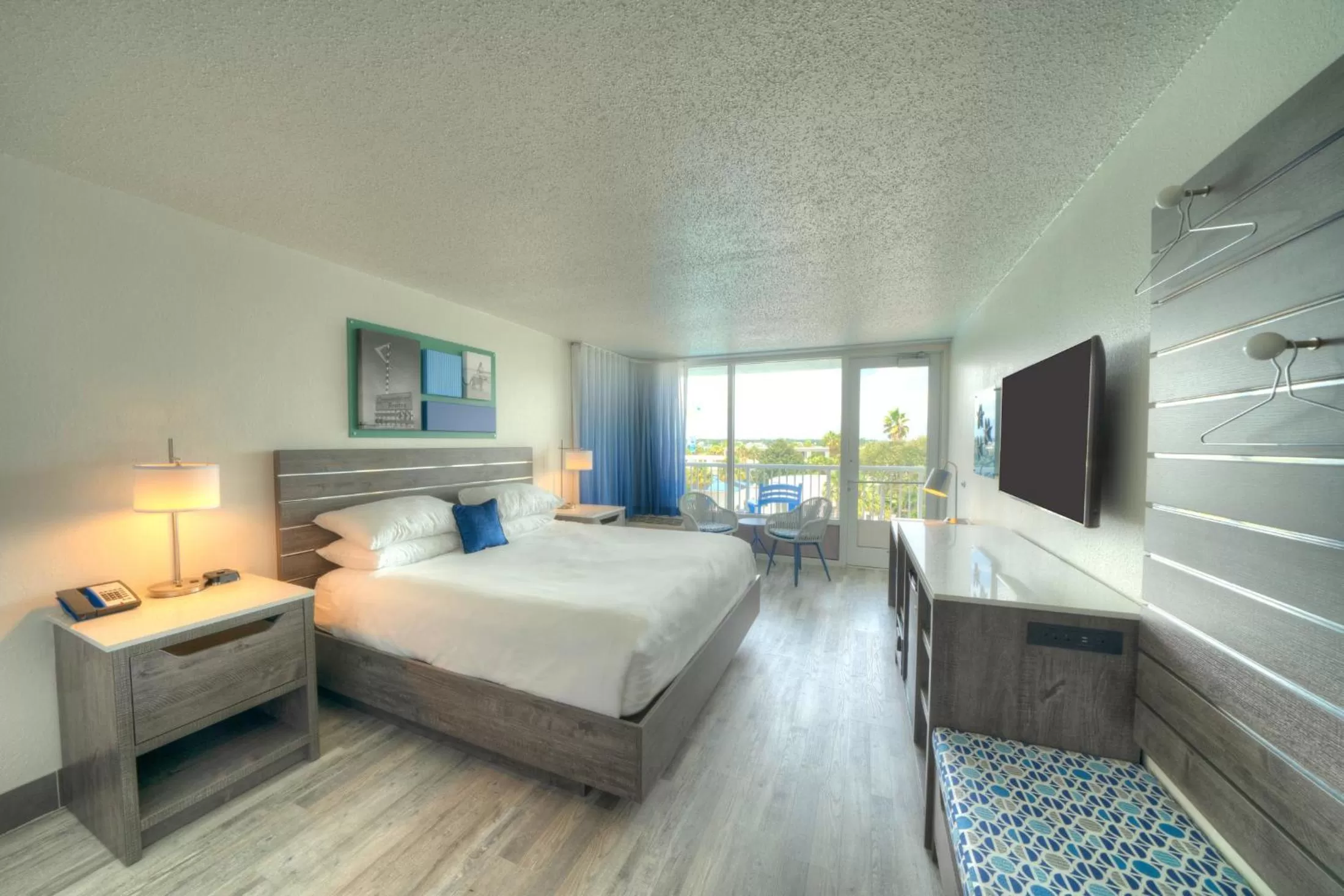 Photo of the whole room, Bed in The Island Resort at Fort Walton Beach
