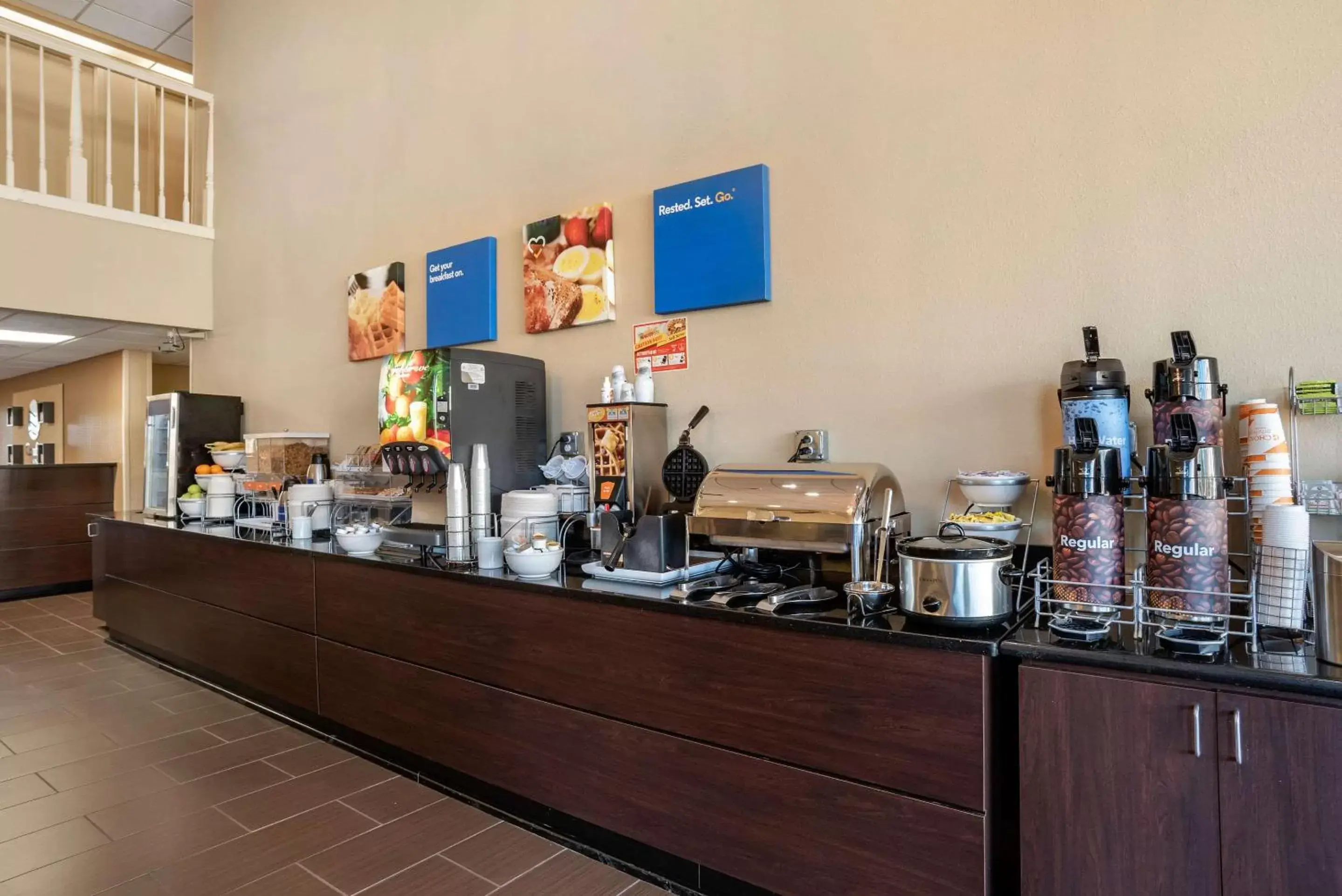 Restaurant/places to eat in Comfort Inn Pearl-Jackson Restaurant/places to eat in Comfort Inn Pearl-Jackson