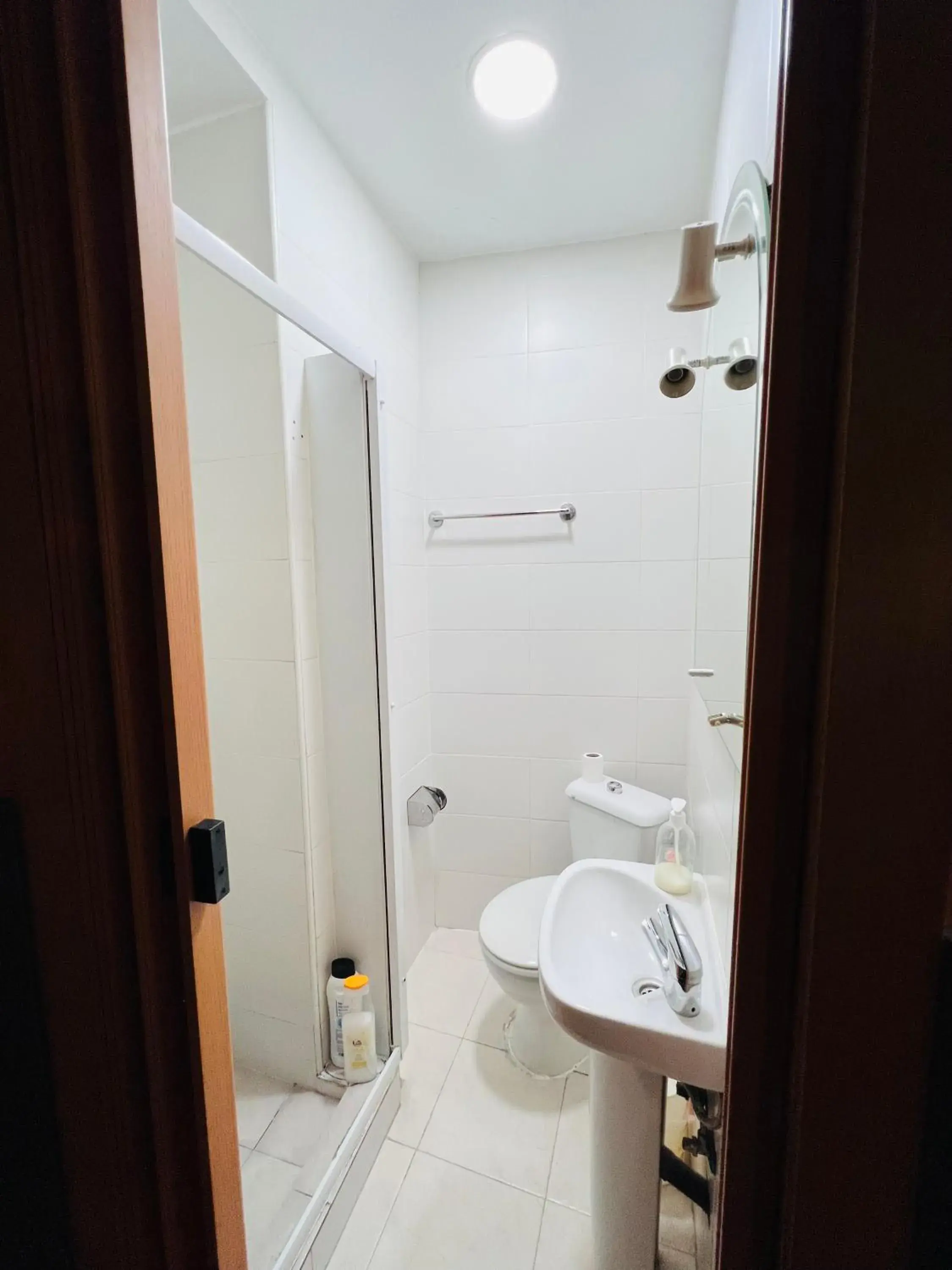 Bathroom in Hostal Numancia